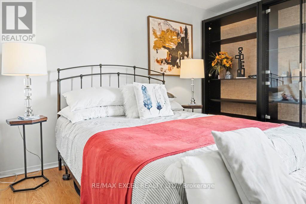 1604 - 215 Wynford Drive, Toronto, Ontario  M3C 3P5 - Photo 14 - C13028988