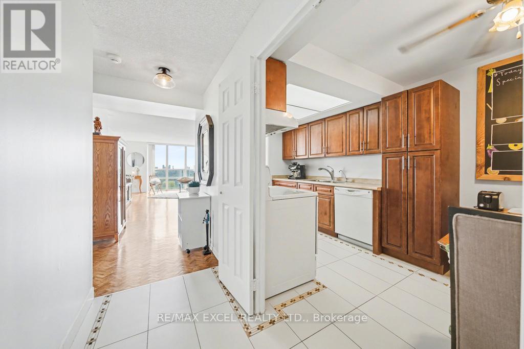 1604 - 215 Wynford Drive, Toronto, Ontario  M3C 3P5 - Photo 19 - C13028988