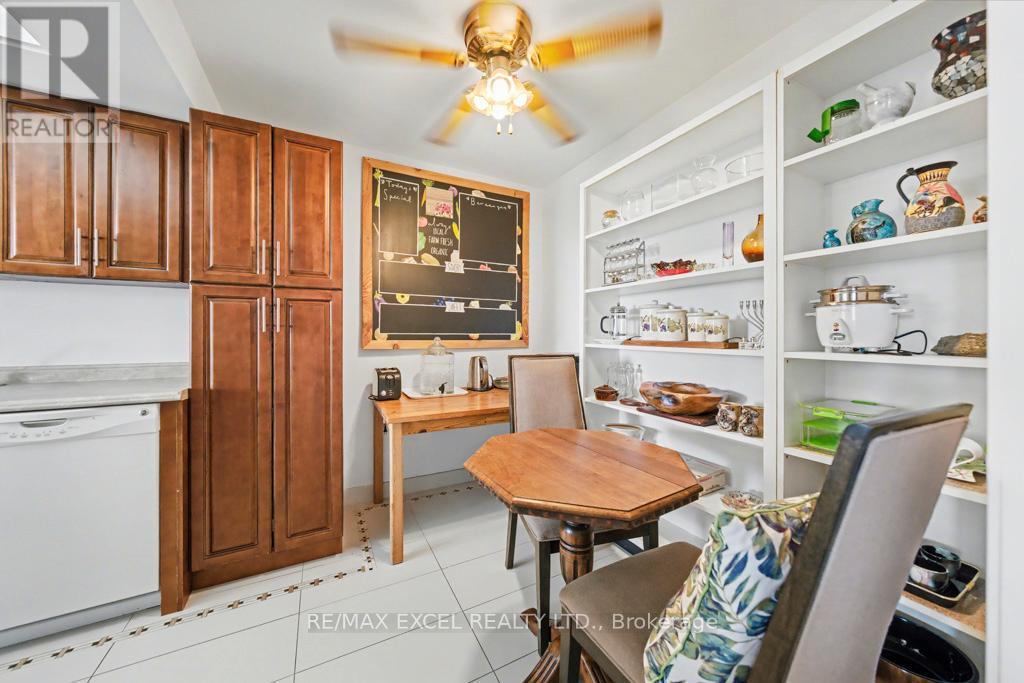 1604 - 215 Wynford Drive, Toronto, Ontario  M3C 3P5 - Photo 21 - C13028988