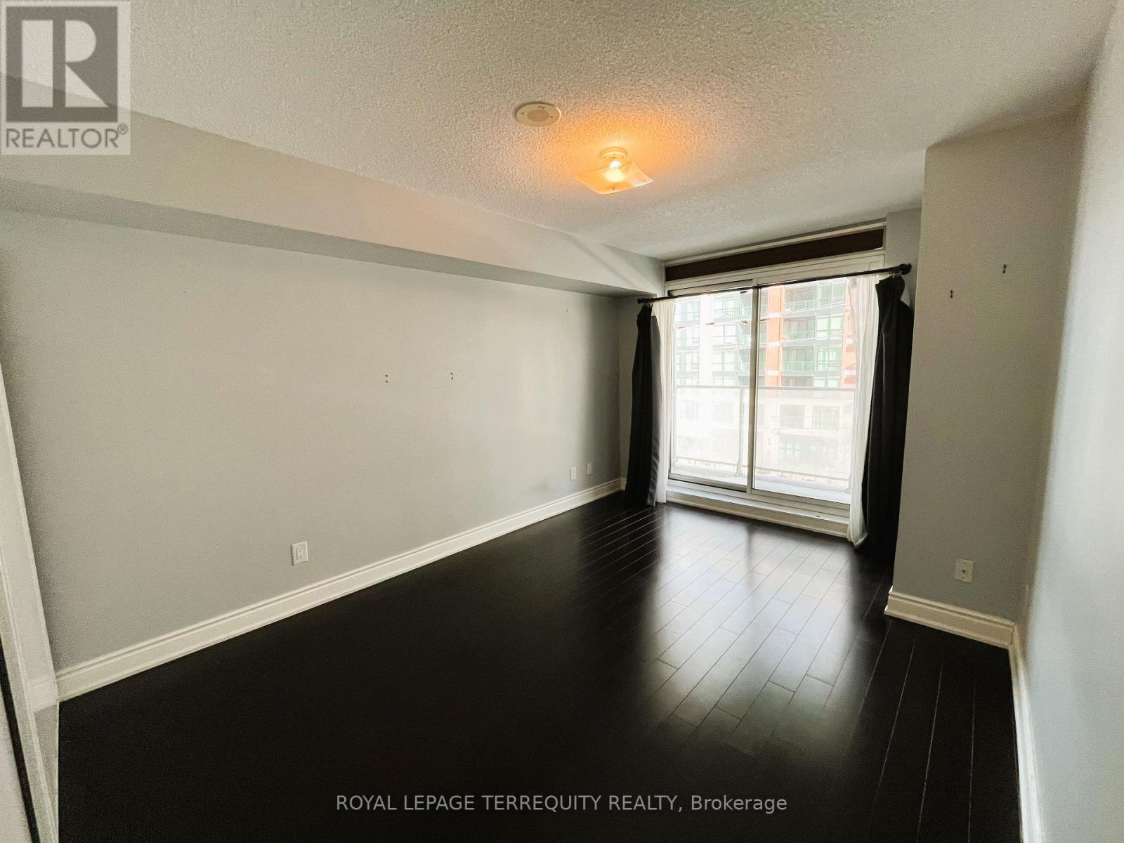 E318 - 555 Wilson Avenue, Toronto, Ontario  M3H 0C5 - Photo 9 - C13029006