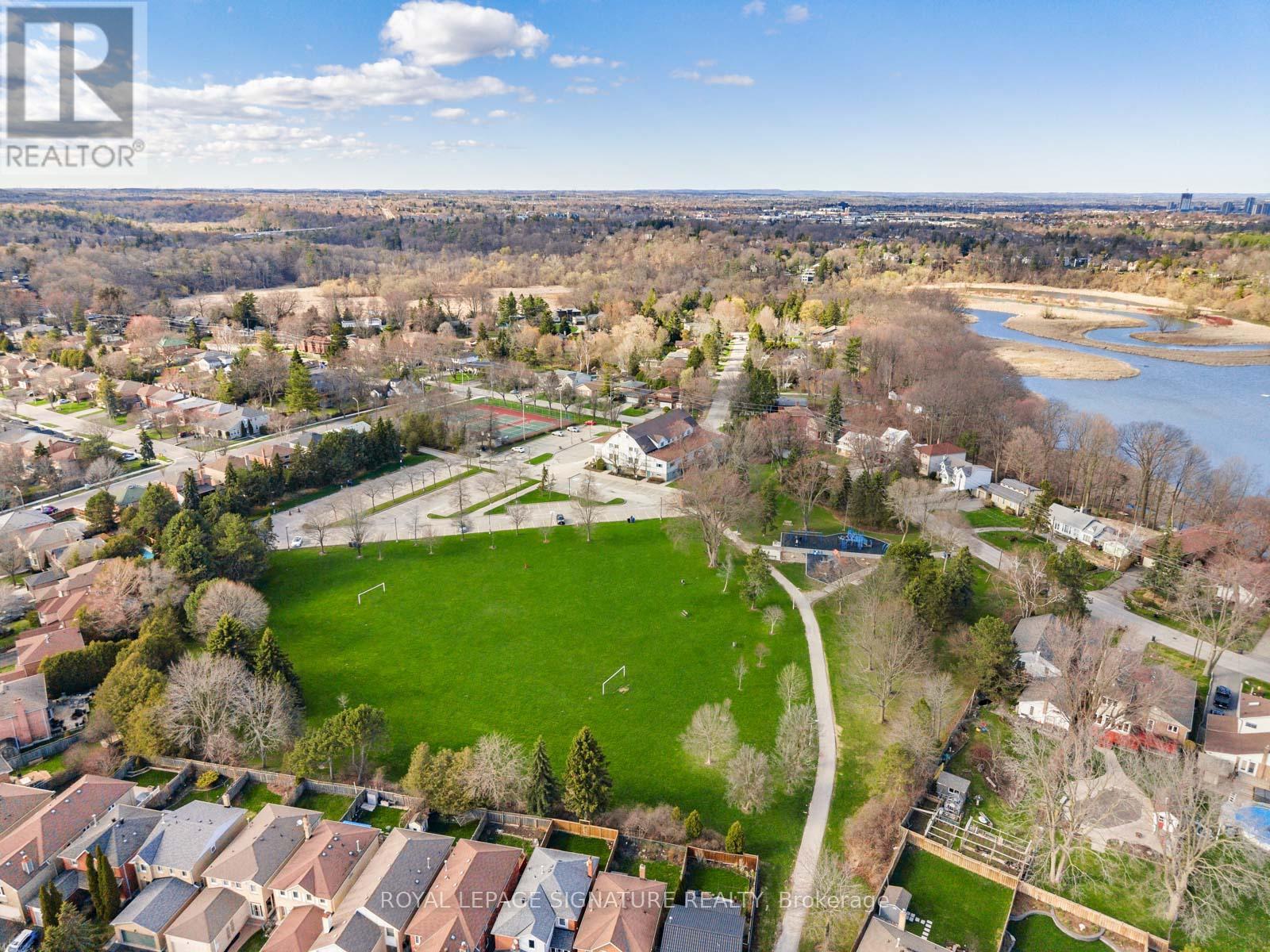 28 Bowes Garden Court, Toronto, Ontario  M1C 4L8 - Photo 47 - E13028876