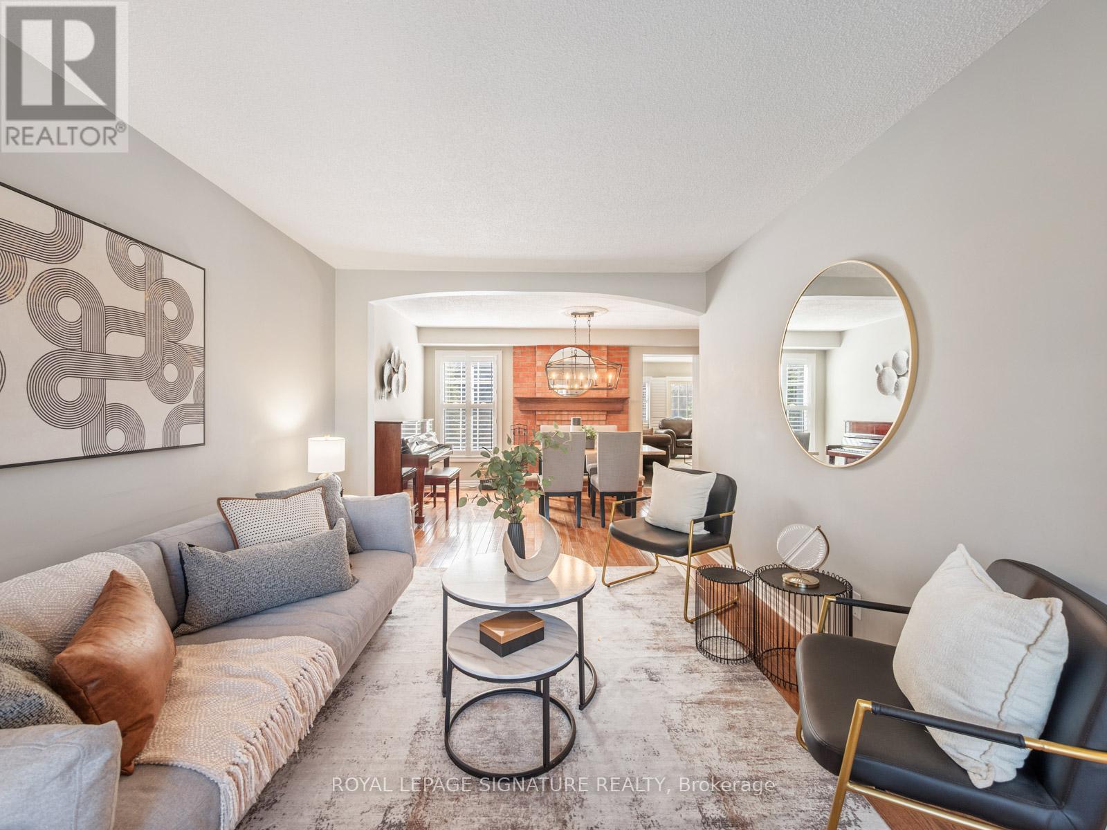 28 Bowes Garden Court, Toronto, Ontario  M1C 4L8 - Photo 7 - E13028876