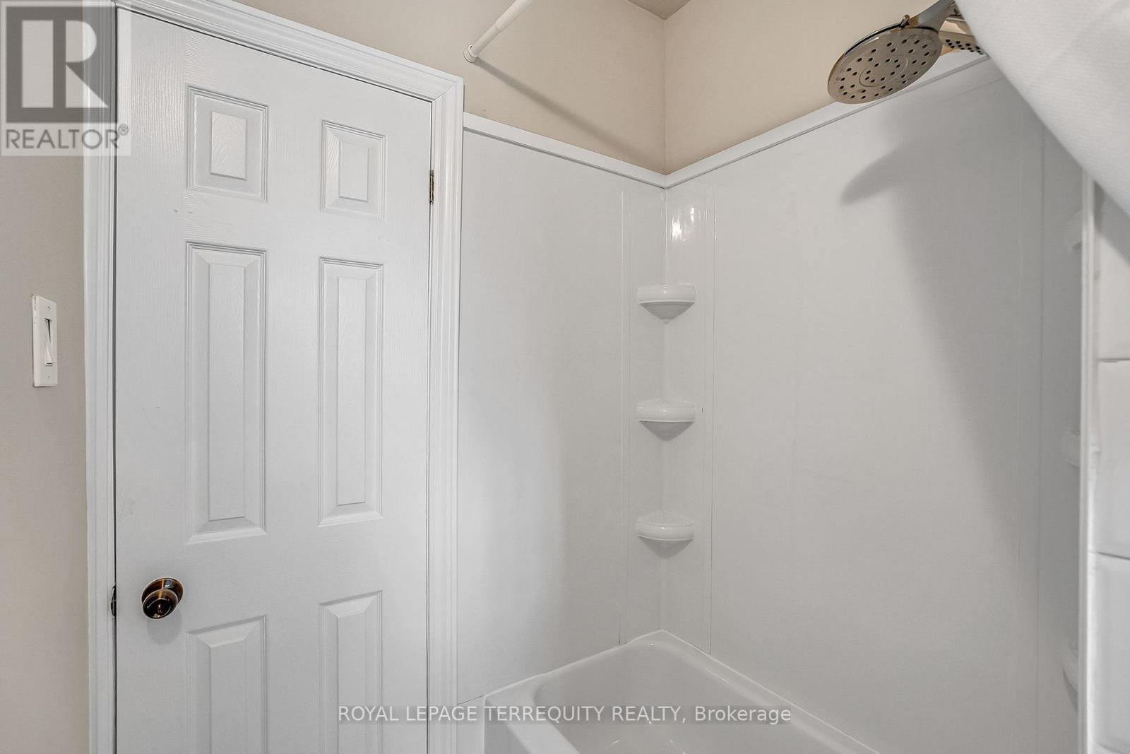 1746 Queen Street E, Toronto, Ontario  M4L 1G7 - Photo 25 - E13028970