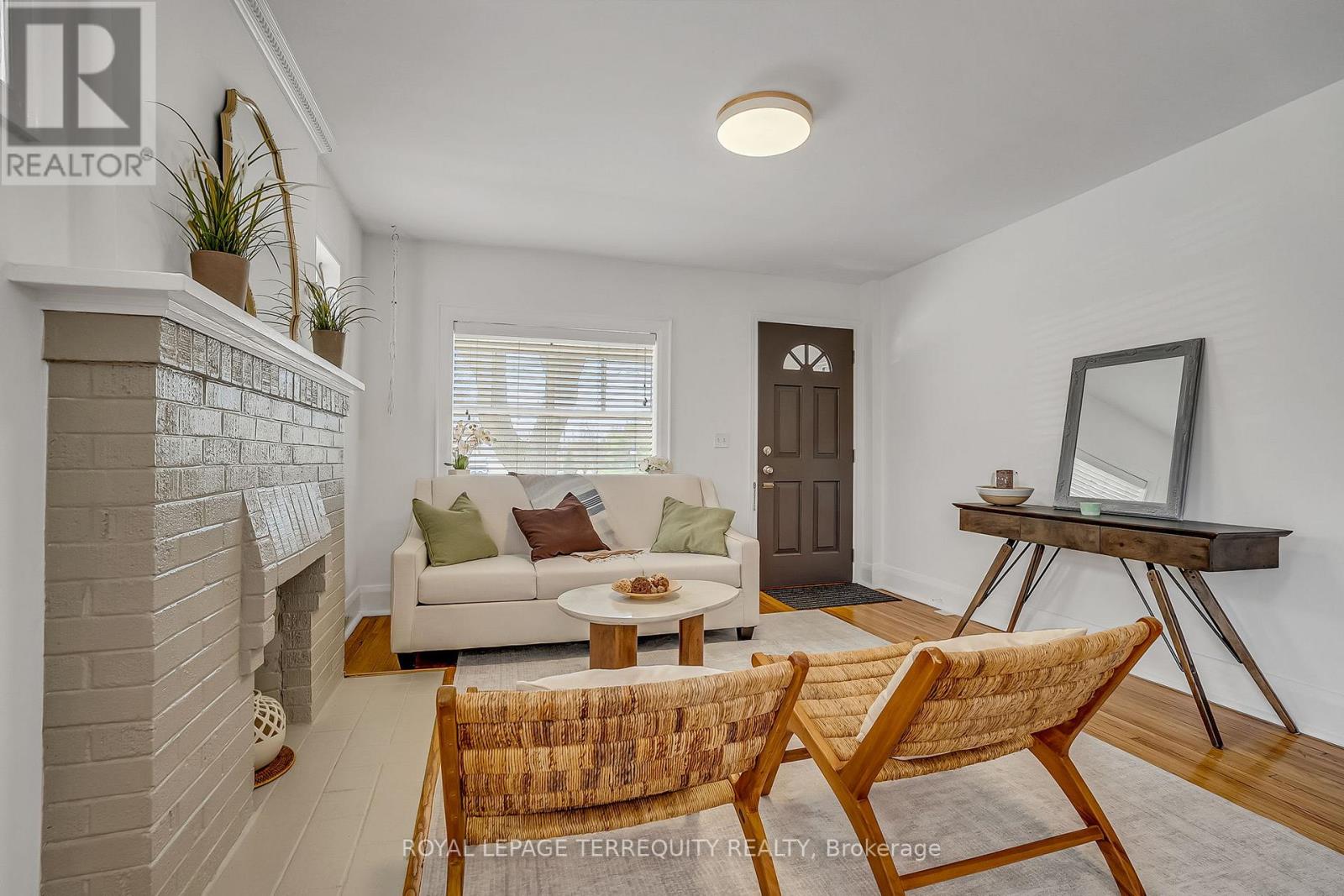 1746 Queen Street E, Toronto, Ontario  M4L 1G7 - Photo 6 - E13028970