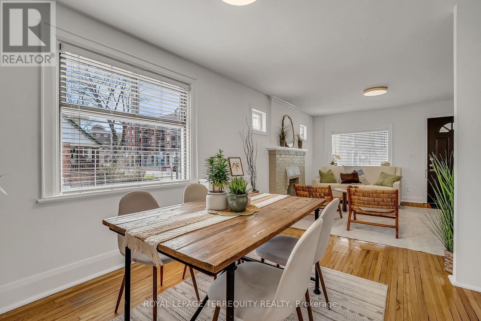 1746 Queen Street E, Toronto, Ontario  M4L 1G7 - Photo 9 - E13028970