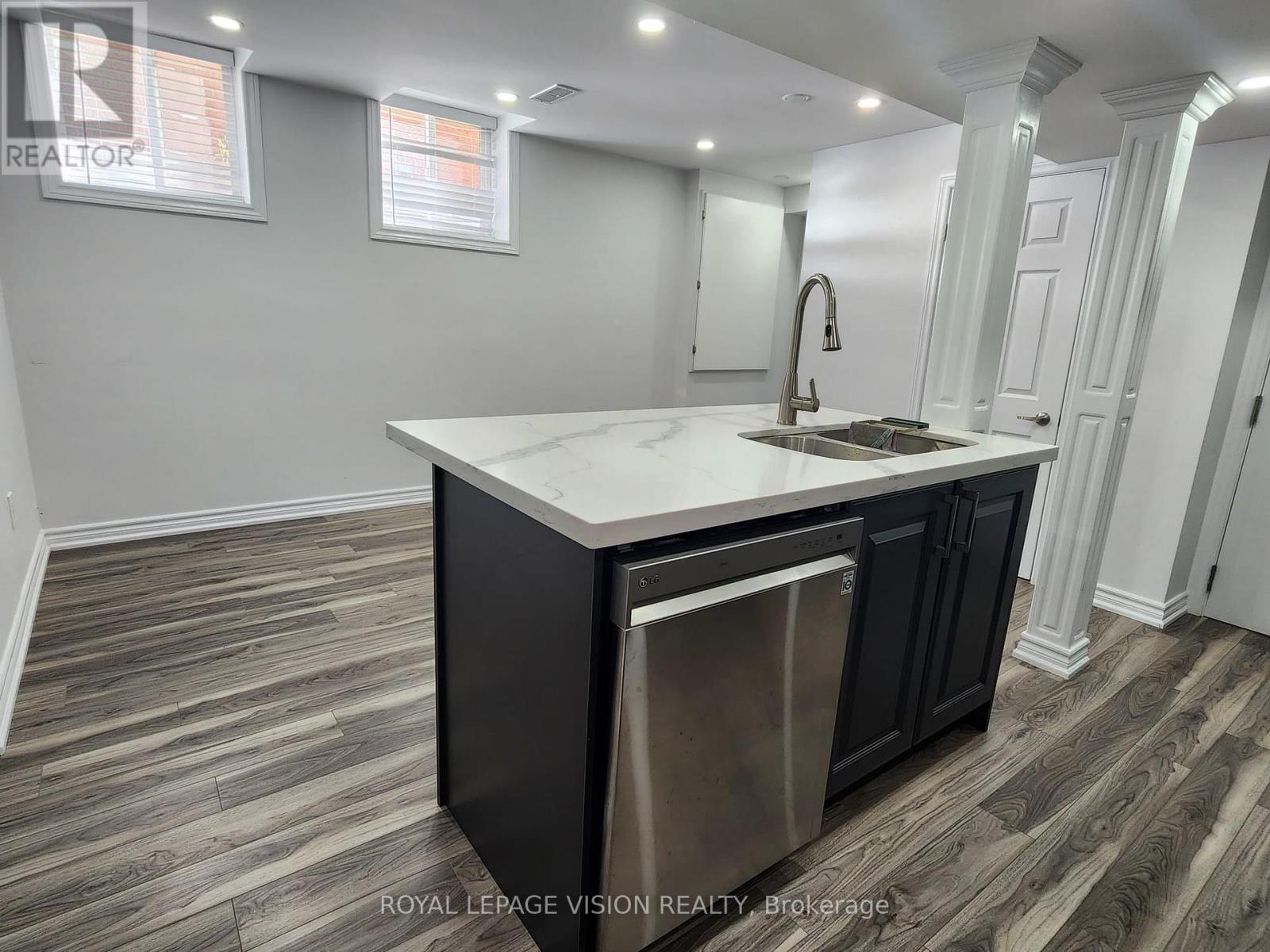 125 Hearne Cres Crescent, Ajax, Ontario  L1T 3R4 - Photo 5 - E13028982