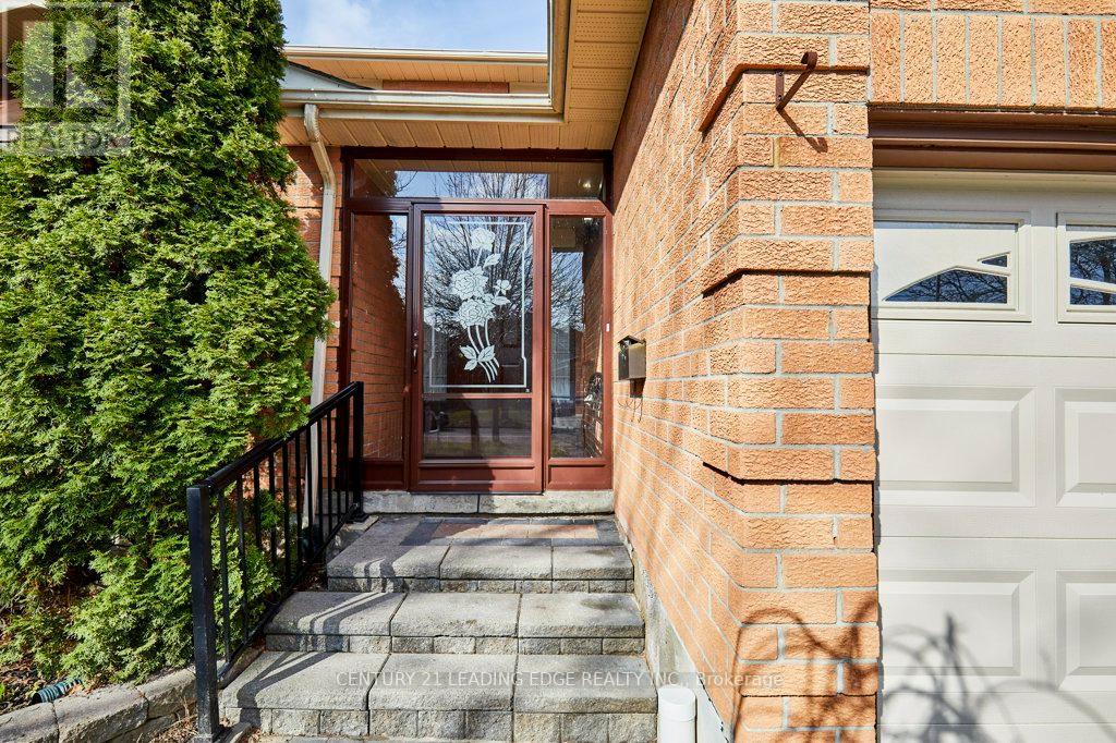 73 Charcoal Drive, Toronto, Ontario  M1C 3T9 - Photo 3 - E13028996