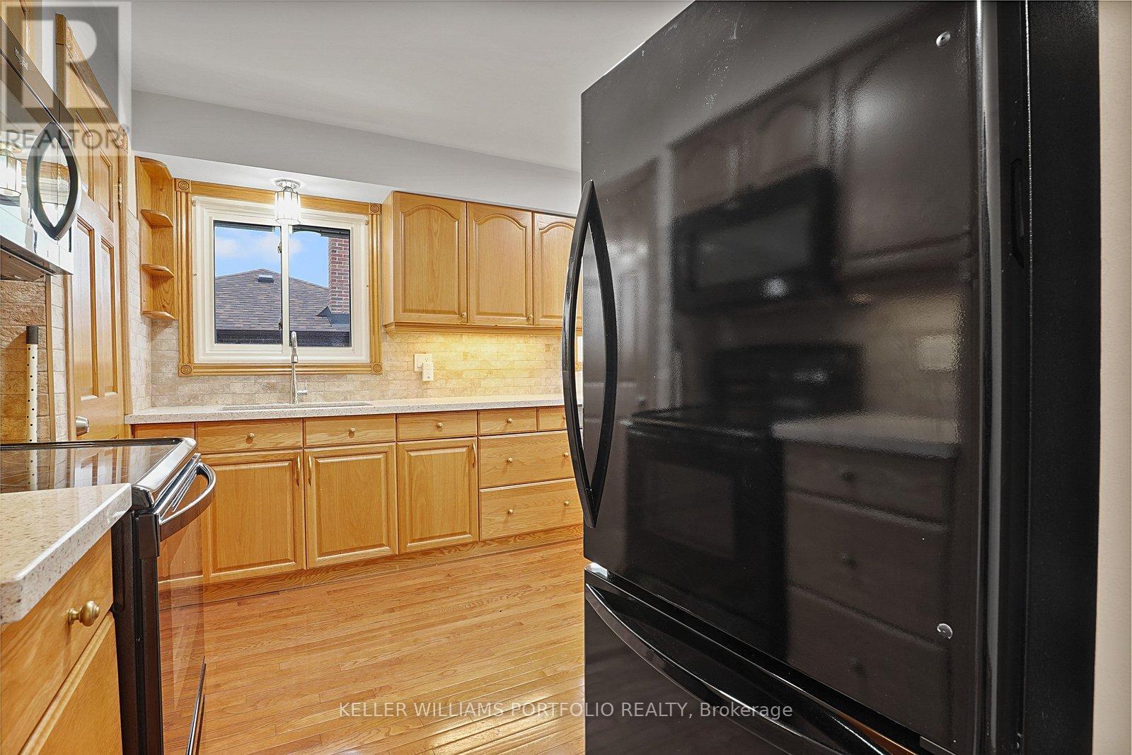 68 Athabasca Street, Oshawa, Ontario  L1H 7H6 - Photo 12 - E13029048