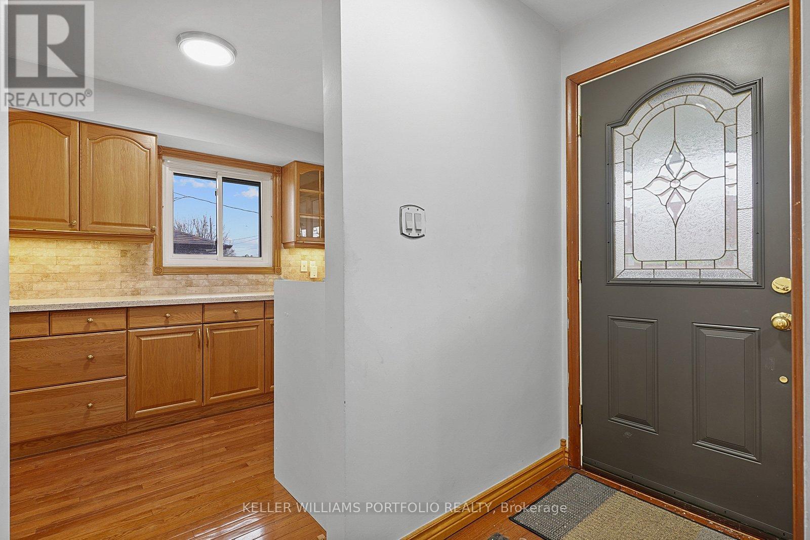 68 Athabasca Street, Oshawa, Ontario  L1H 7H6 - Photo 7 - E13029048