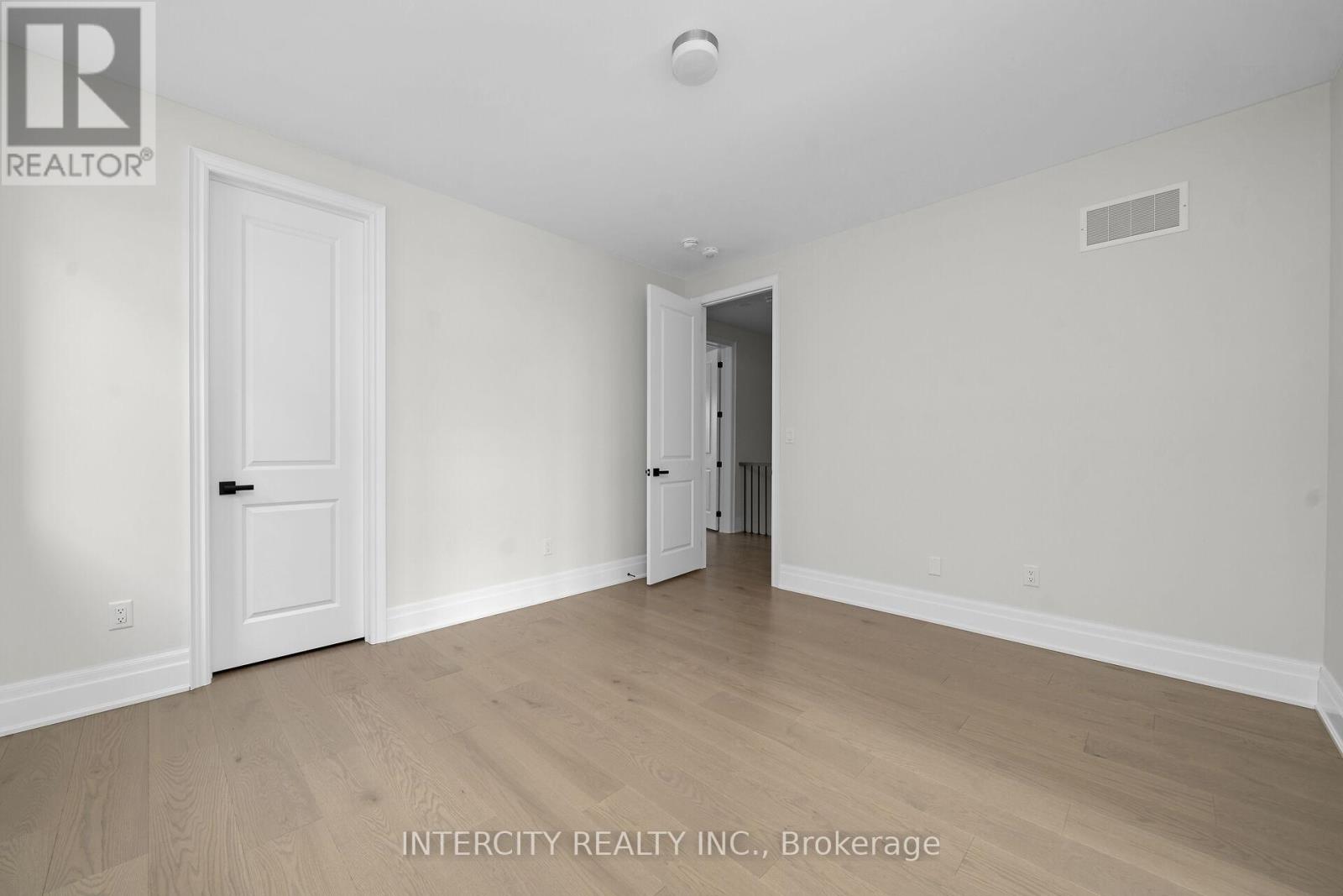 8 Heart Lake Circle, King, Ontario  L7B 0T1 - Photo 31 - N12759212