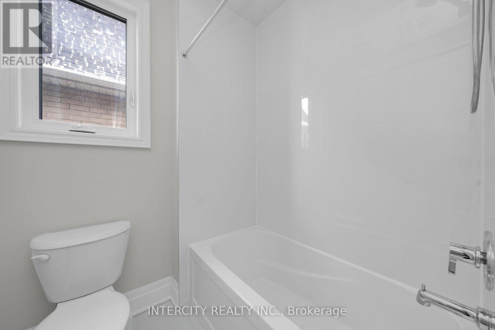 8 Heart Lake Circle, King, Ontario  L7B 0T1 - Photo 33 - N12759212