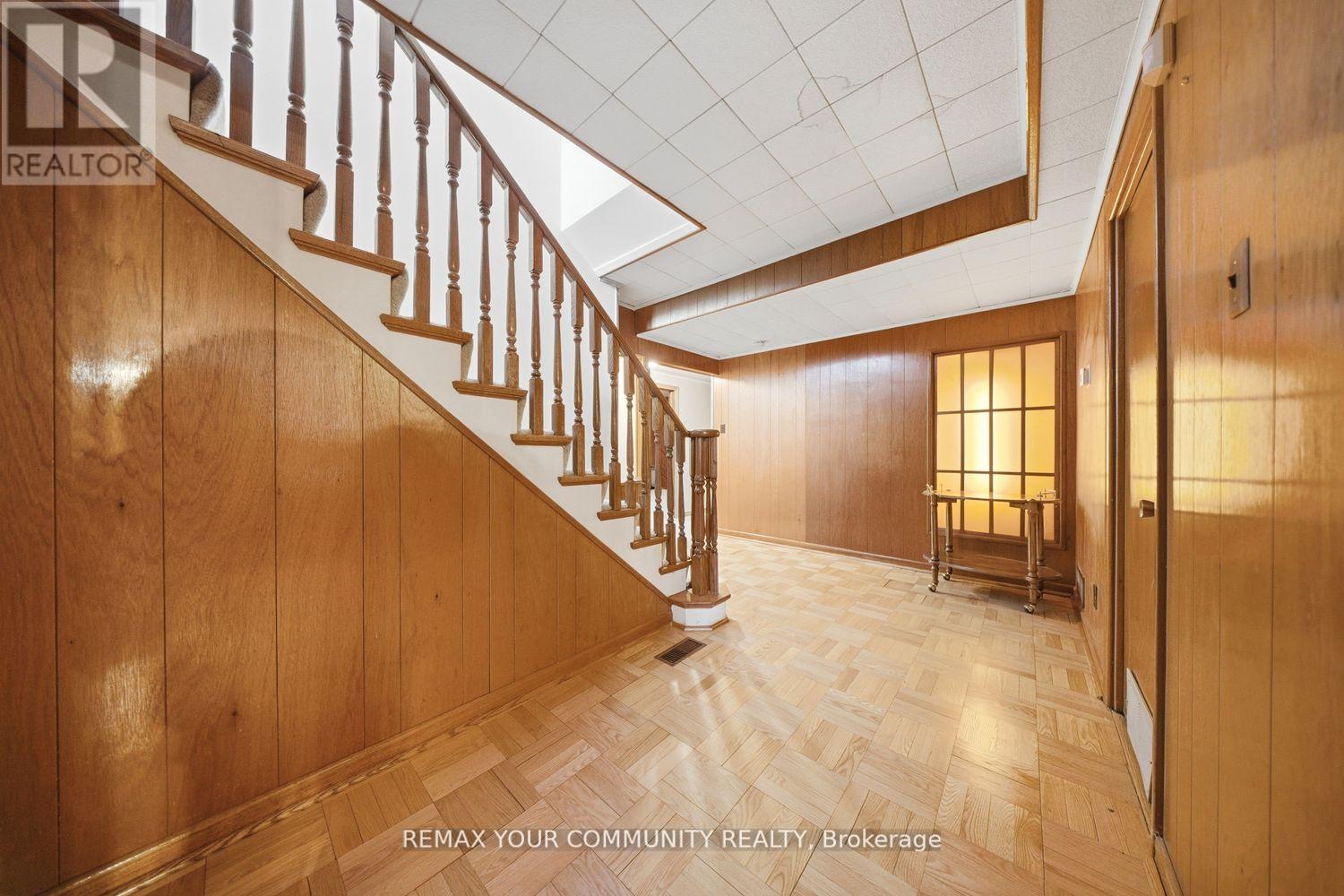 11 Grovetree Road, Toronto, Ontario  M9V 2Y1 - Photo 33 - W12709234