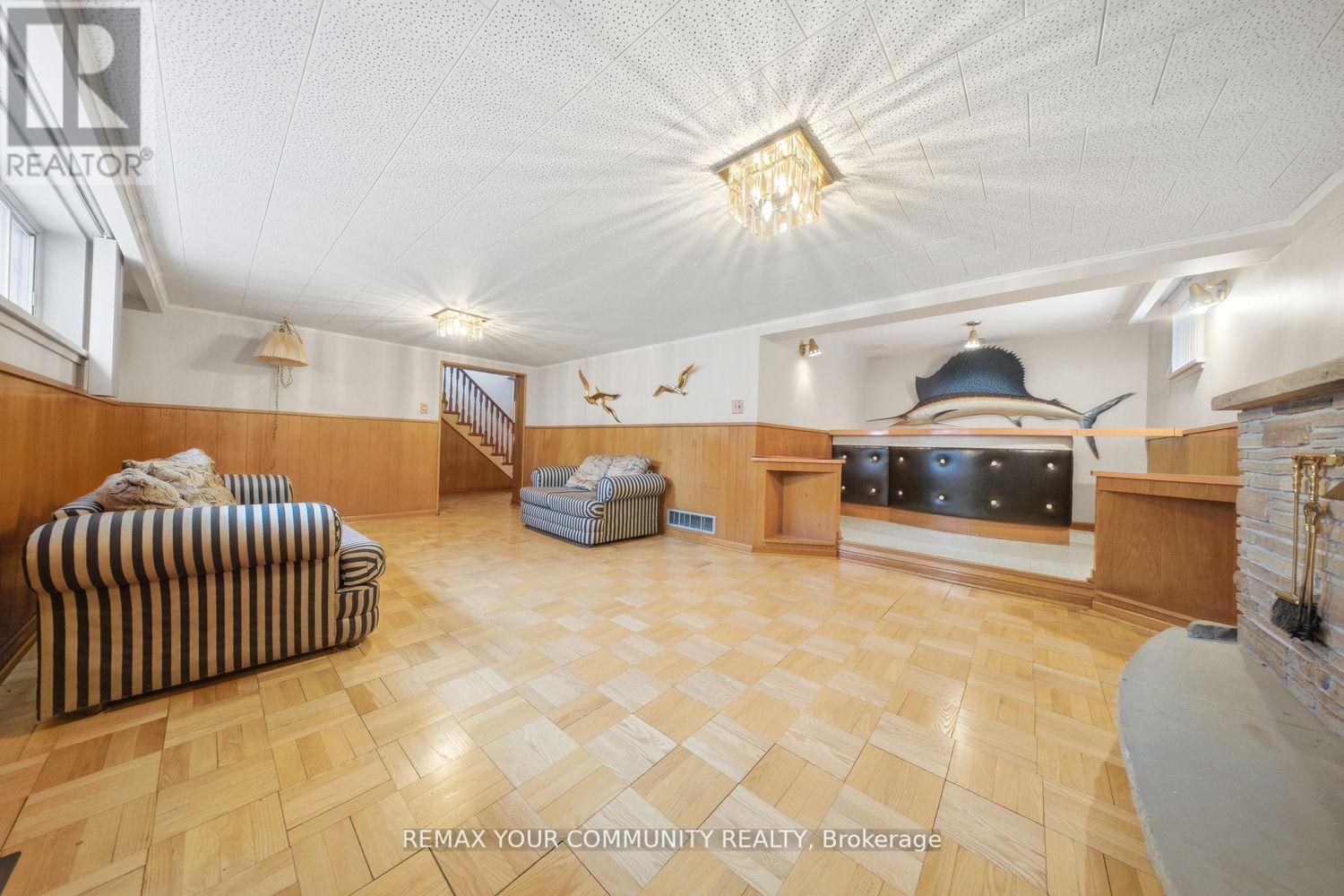 11 Grovetree Road, Toronto, Ontario  M9V 2Y1 - Photo 36 - W12709234