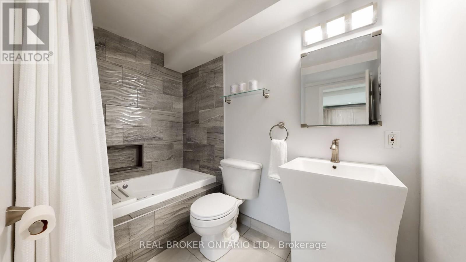 12 Woodglen Way, Markham, Ontario  L3R 3A8 - Photo 20 - N13029036