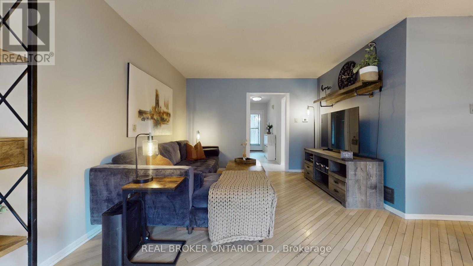 12 Woodglen Way, Markham, Ontario  L3R 3A8 - Photo 3 - N13029036