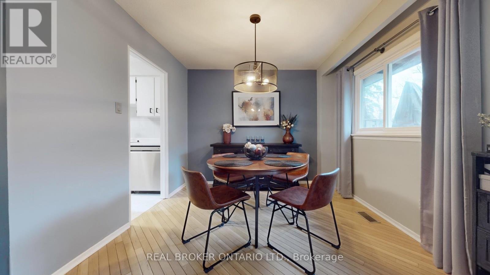 12 Woodglen Way, Markham, Ontario  L3R 3A8 - Photo 8 - N13029036