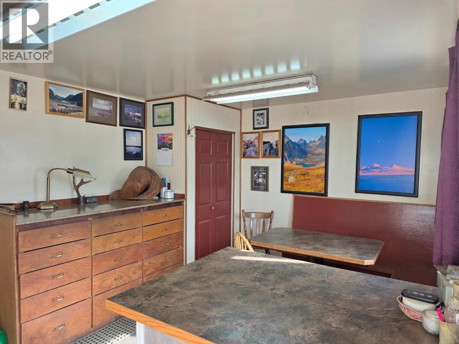 1055 Hudson Bay Mountain Road, Smithers, British Columbia  V0J 2N4 - Photo 23 - R3108704