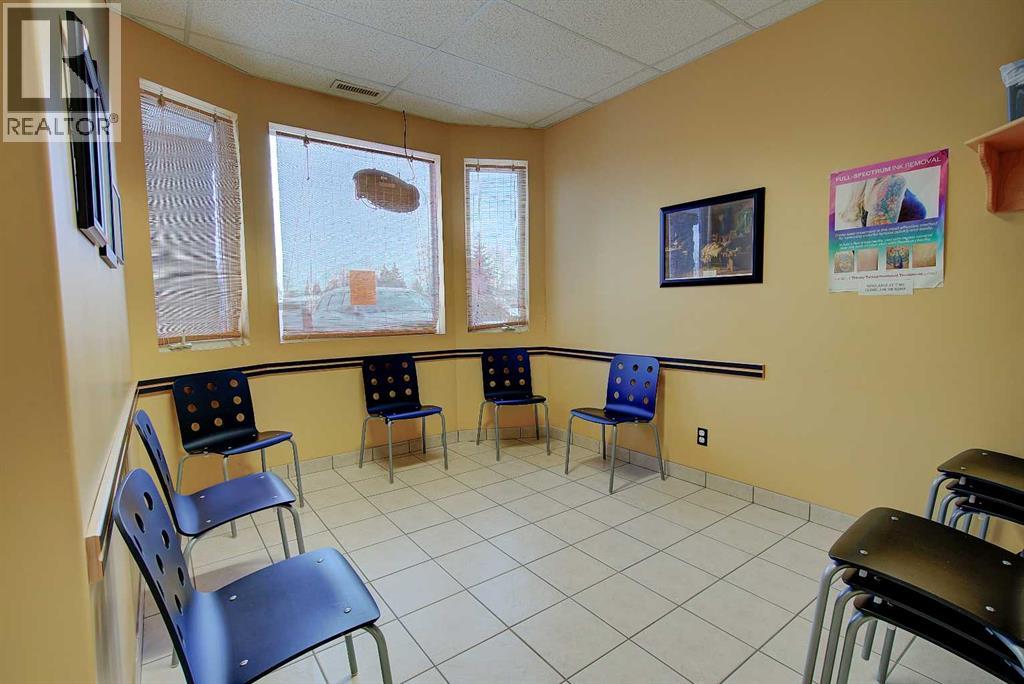 1, 5021 Parkwood Road, Blackfalds, Alberta  T0M 0J0 - Photo 3 - A2274717