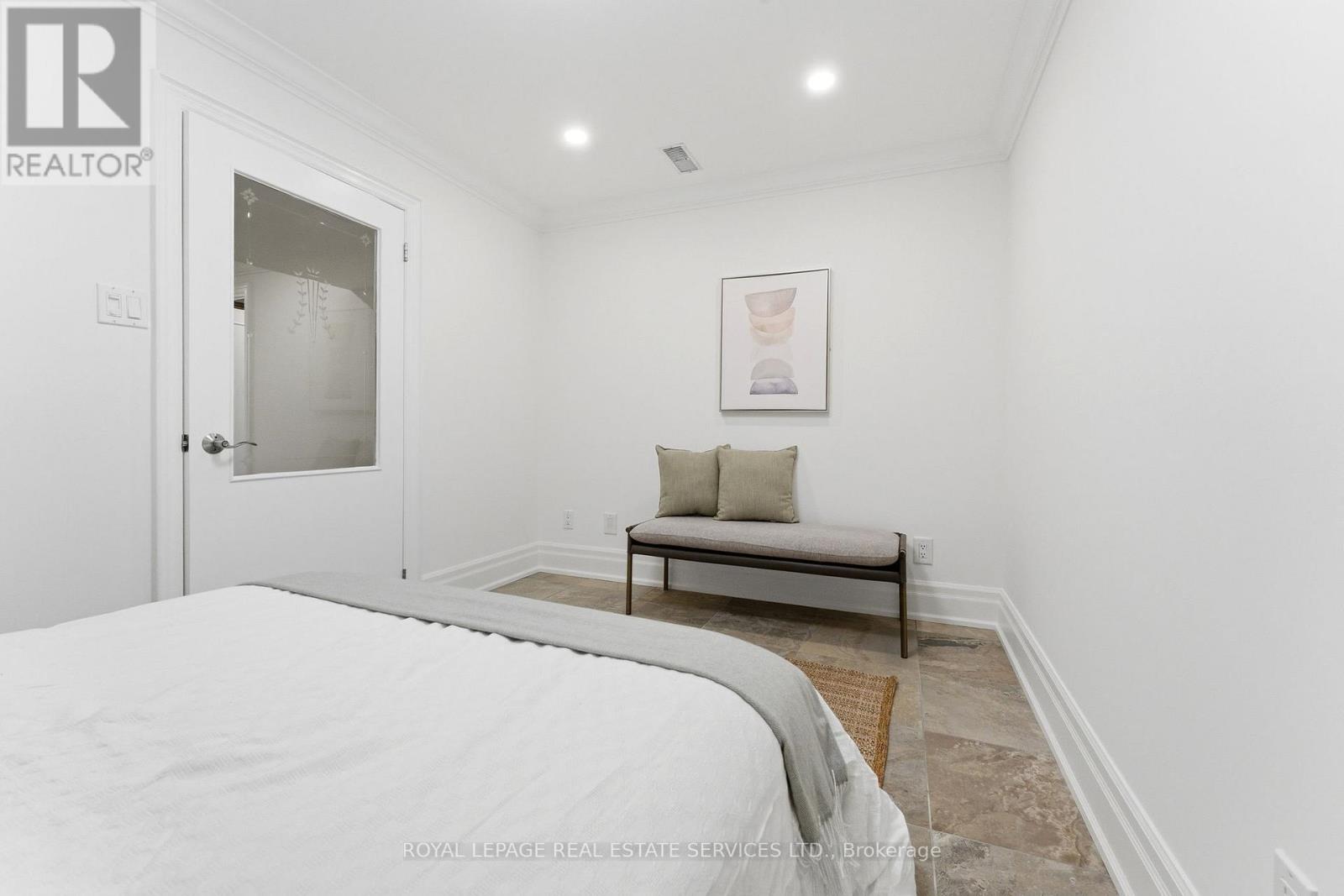 21 Princess Anne Crescent, Toronto, Ontario  M9A 2N9 - Photo 28 - W13028872