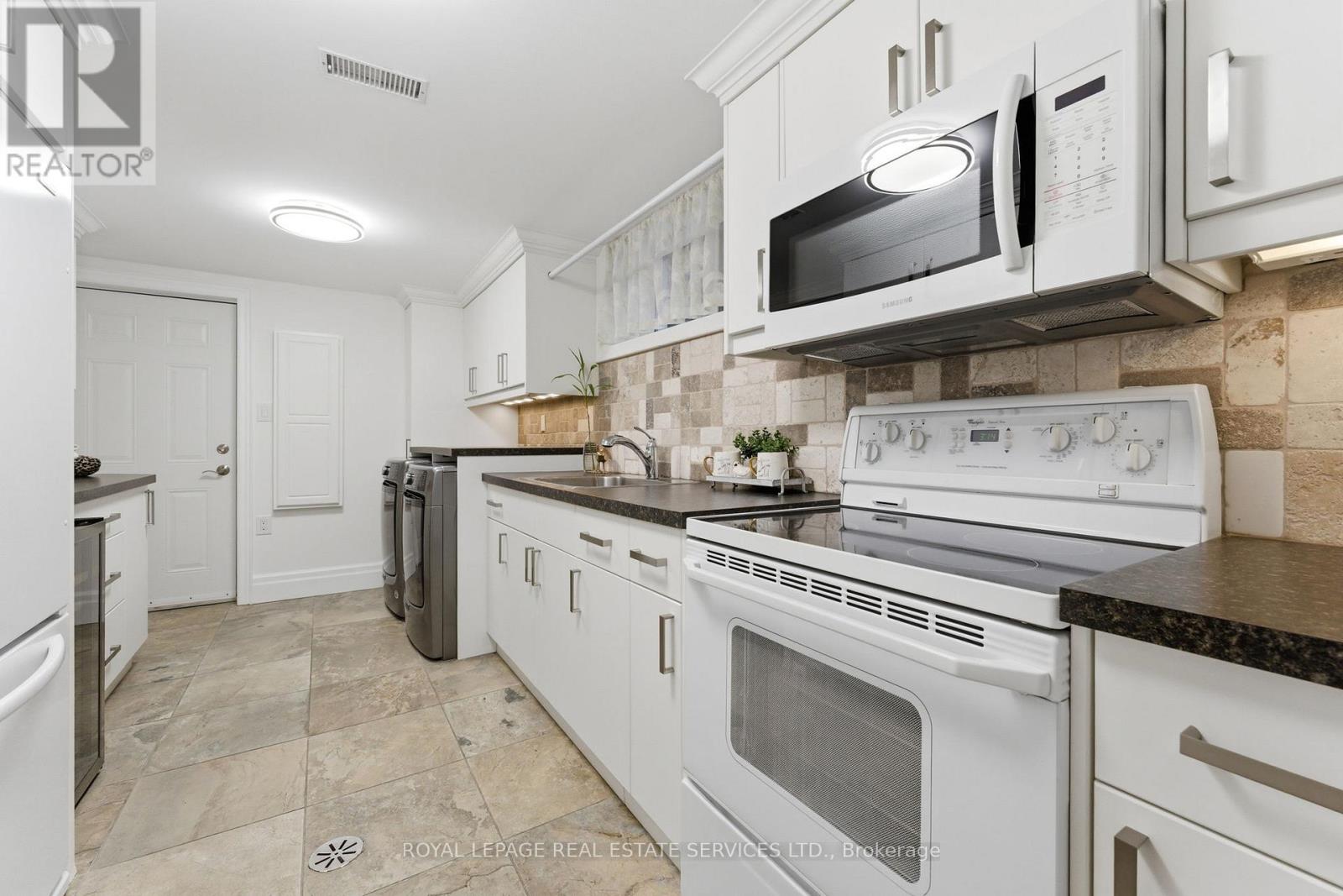 21 Princess Anne Crescent, Toronto, Ontario  M9A 2N9 - Photo 29 - W13028872