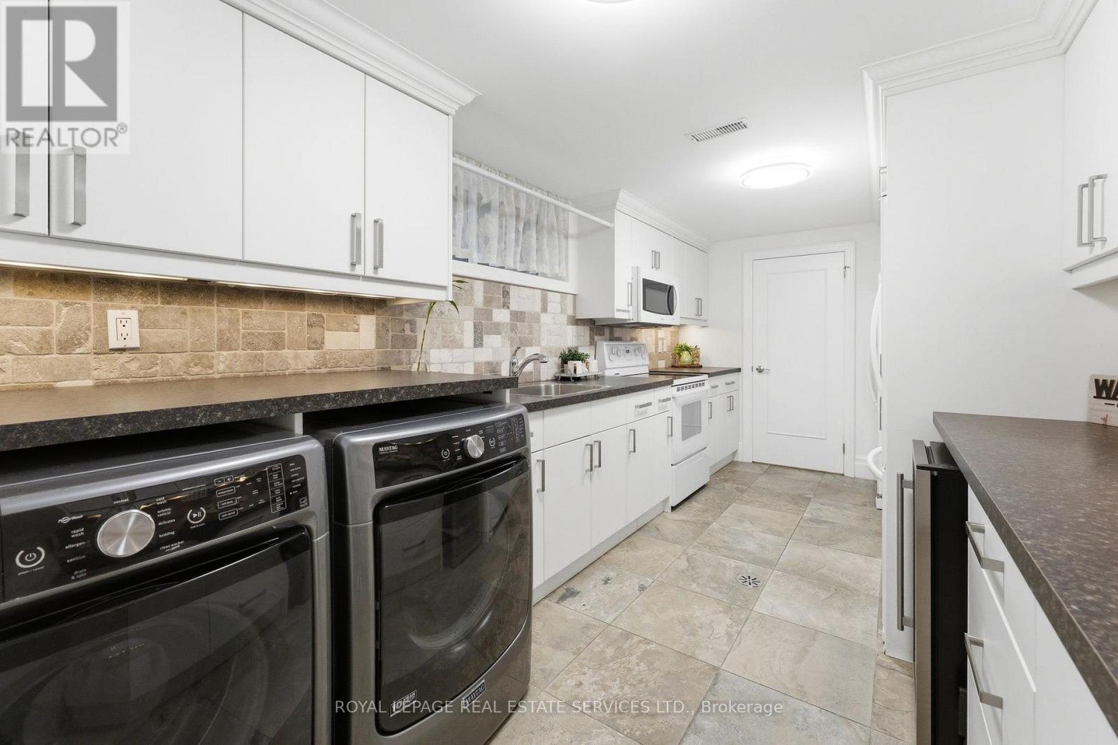 21 Princess Anne Crescent, Toronto, Ontario  M9A 2N9 - Photo 30 - W13028872