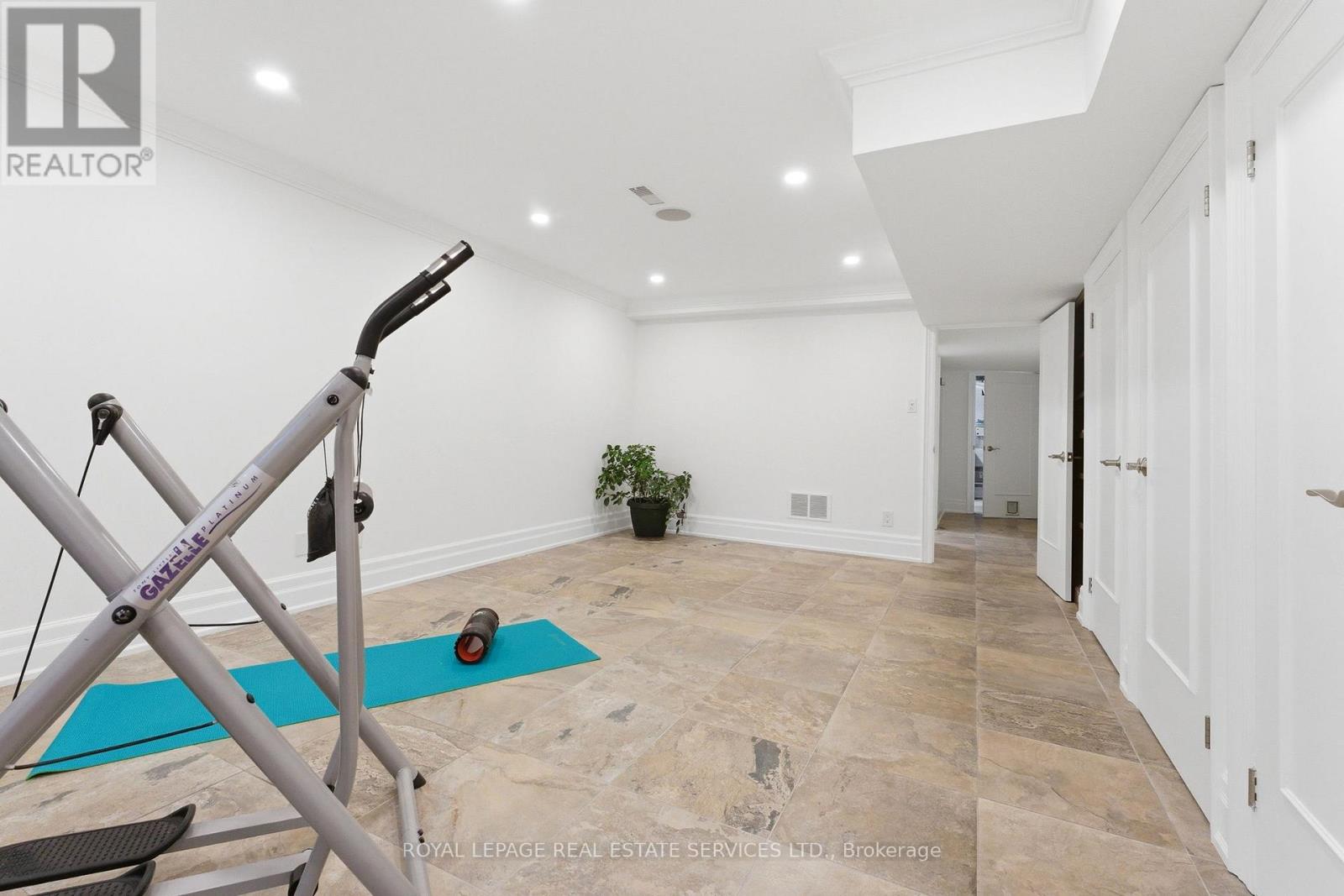 21 Princess Anne Crescent, Toronto, Ontario  M9A 2N9 - Photo 32 - W13028872