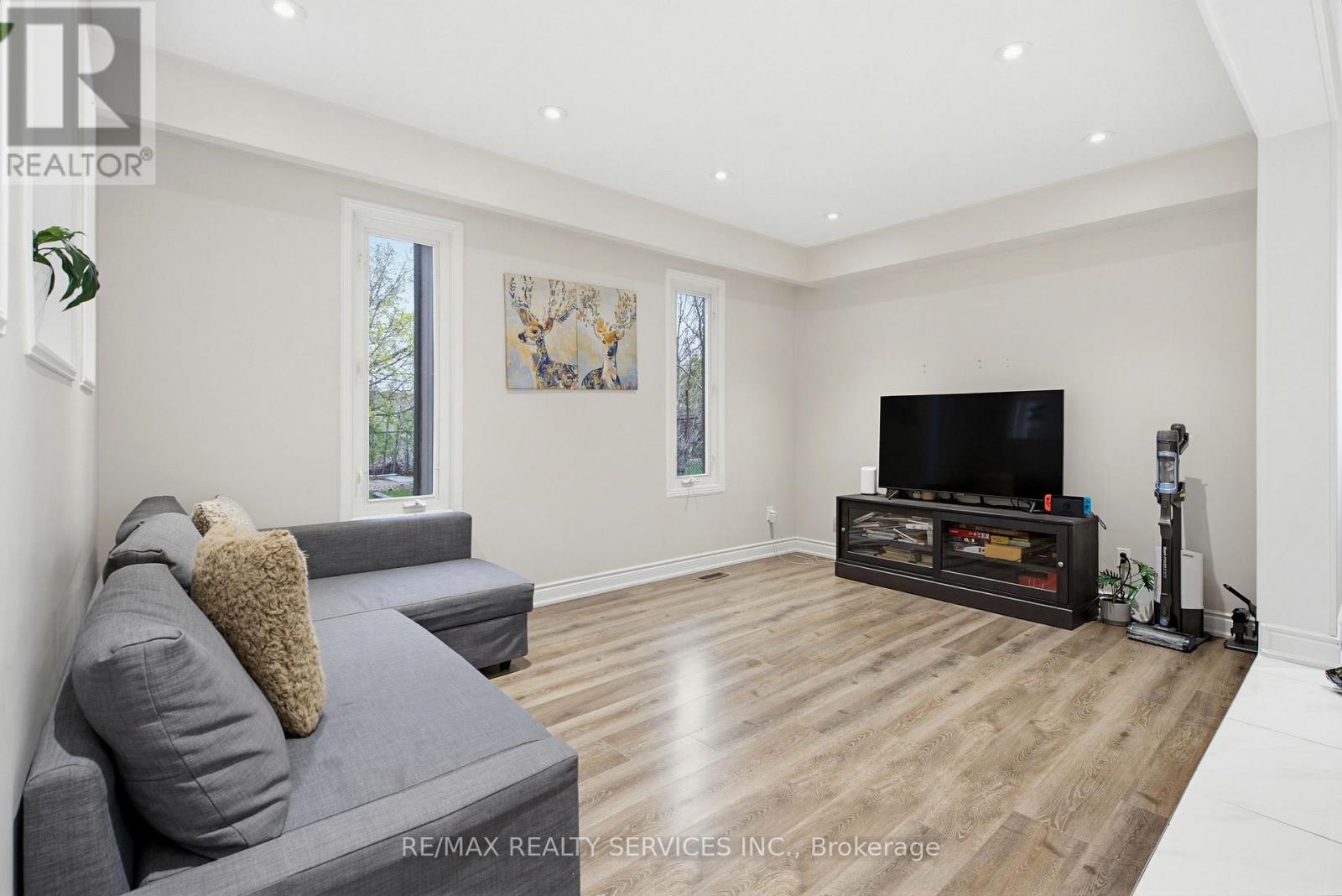 2545 Folkway Drive, Mississauga, Ontario  L5L 2J9 - Photo 13 - W13028878