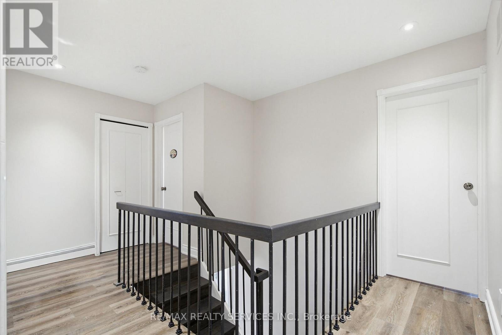 2545 Folkway Drive, Mississauga, Ontario  L5L 2J9 - Photo 22 - W13028878