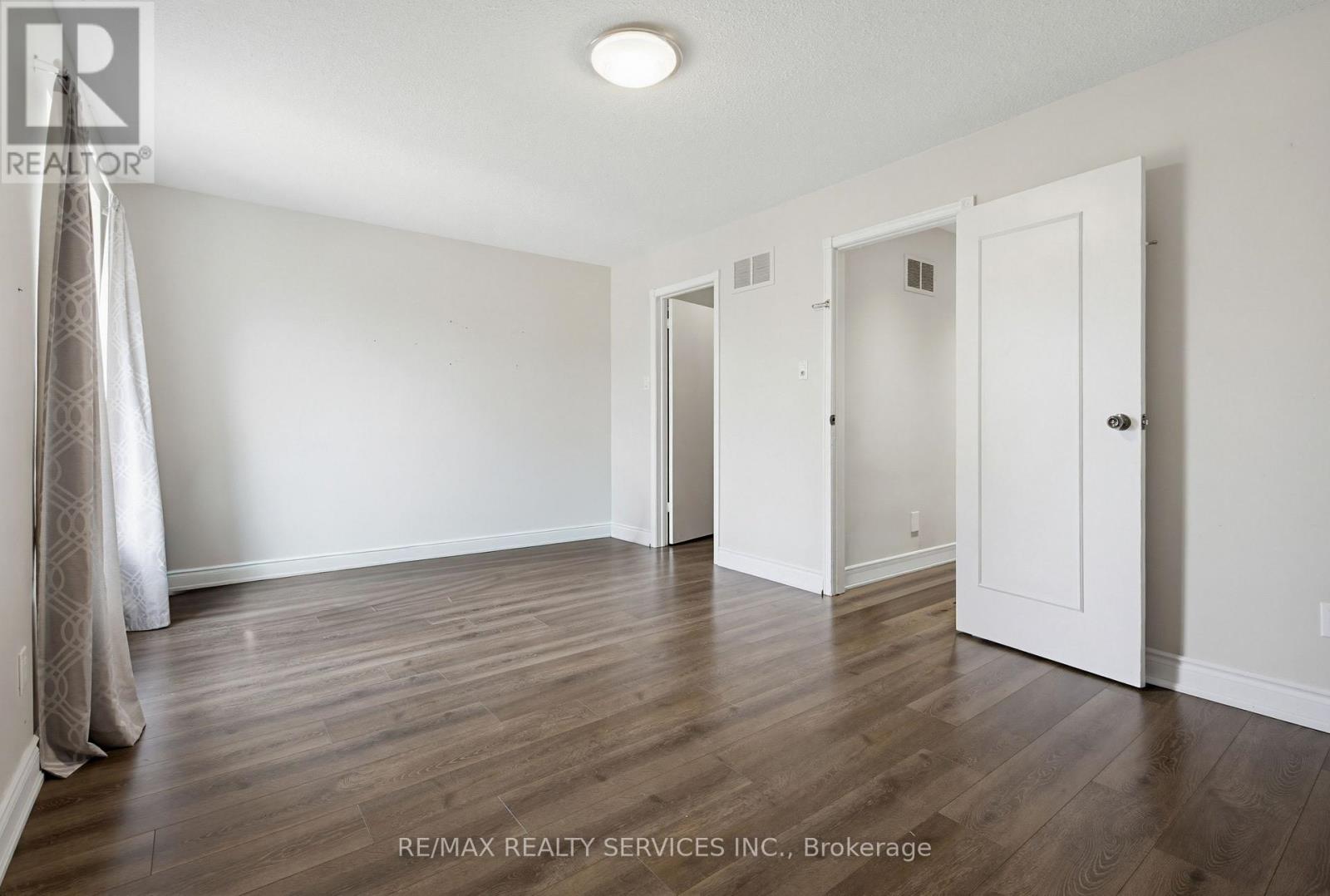 2545 Folkway Drive, Mississauga, Ontario  L5L 2J9 - Photo 23 - W13028878