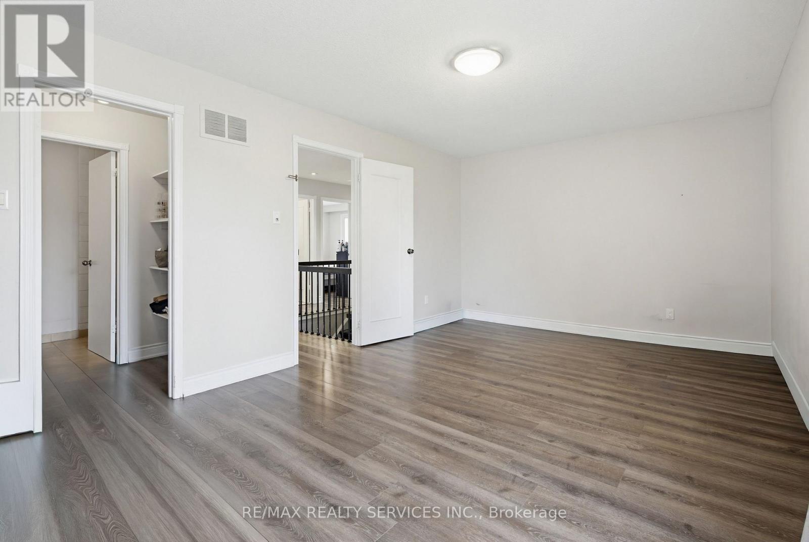 2545 Folkway Drive, Mississauga, Ontario  L5L 2J9 - Photo 24 - W13028878