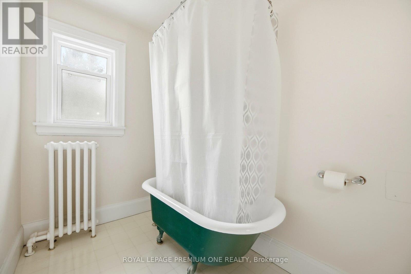 61 Methuen Avenue, Toronto, Ontario  M6S 1Z7 - Photo 18 - W13028902