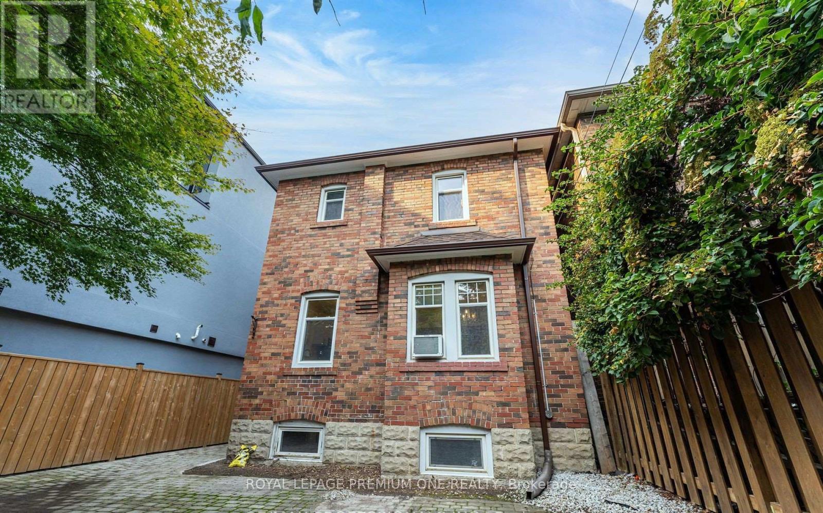 61 Methuen Avenue, Toronto, Ontario  M6S 1Z7 - Photo 30 - W13028902