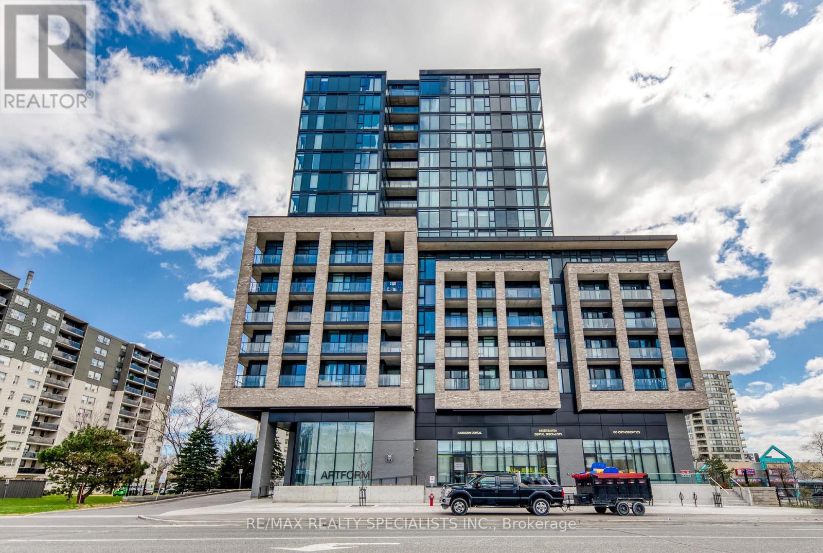 1711 - 86 Dundas Street E, Mississauga, Ontario  L5A 1W4 - Photo 1 - W13028914