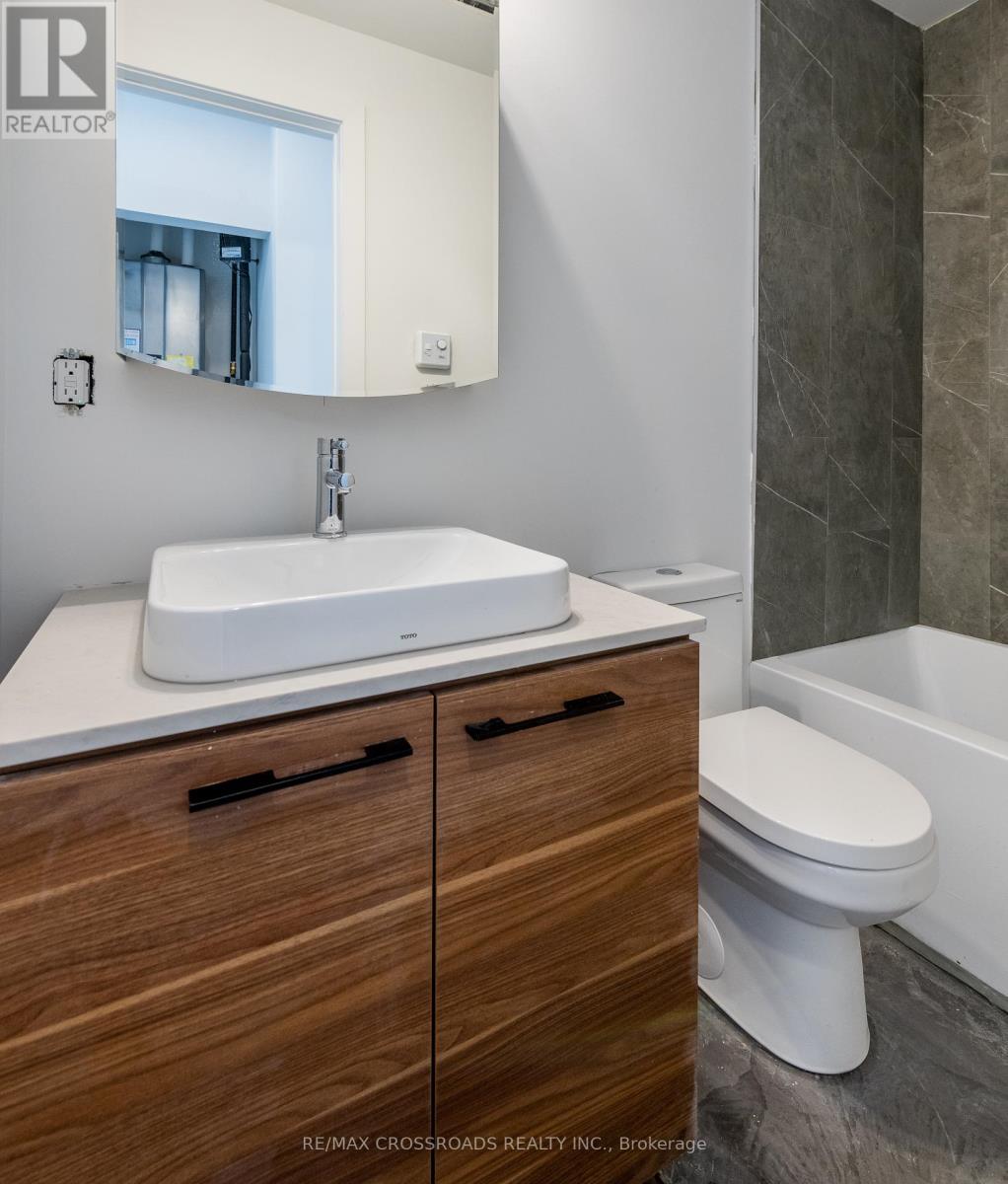 3a - 3333 Dundas Street W, Toronto, Ontario  M6P 2A6 - Photo 4 - W13028936