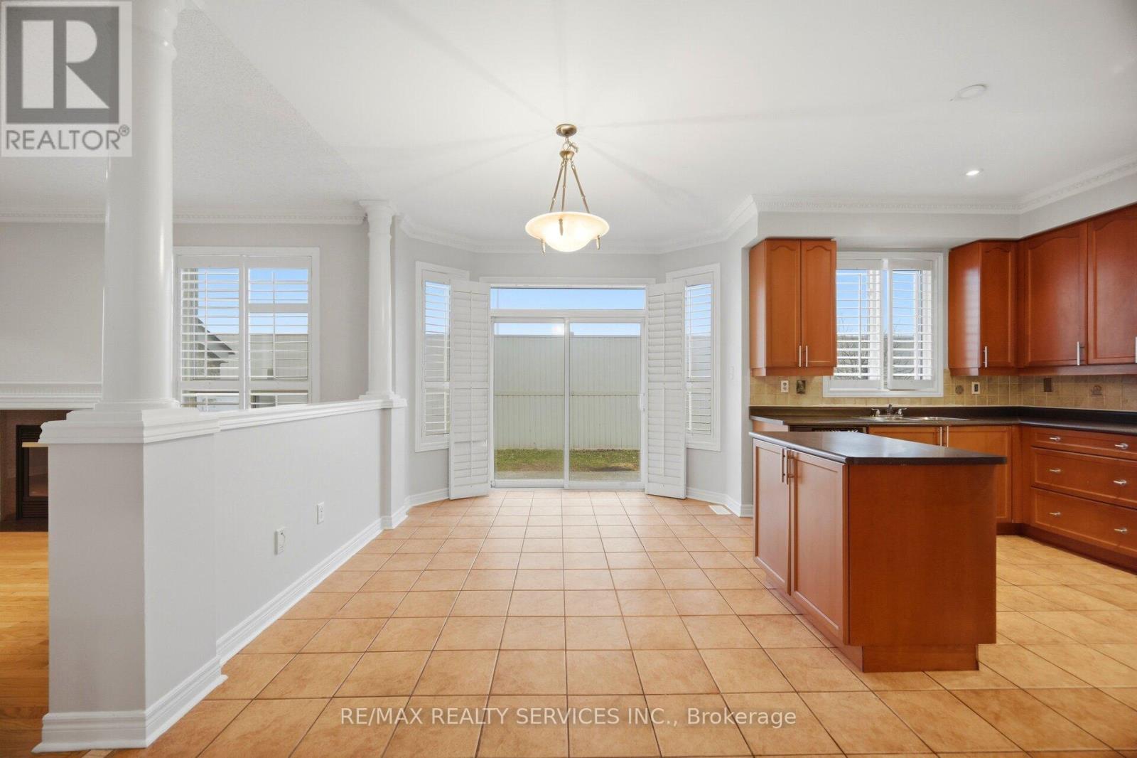 17 Donherb Crescent, Caledon, Ontario  L7C 1E3 - Photo 12 - W13028938