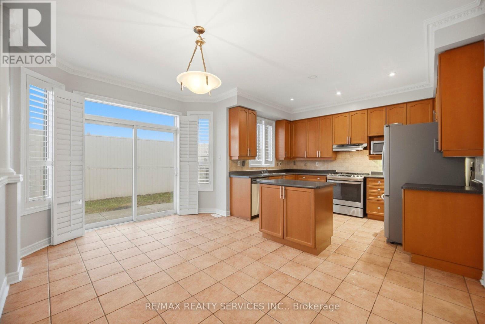 17 Donherb Crescent, Caledon, Ontario  L7C 1E3 - Photo 14 - W13028938