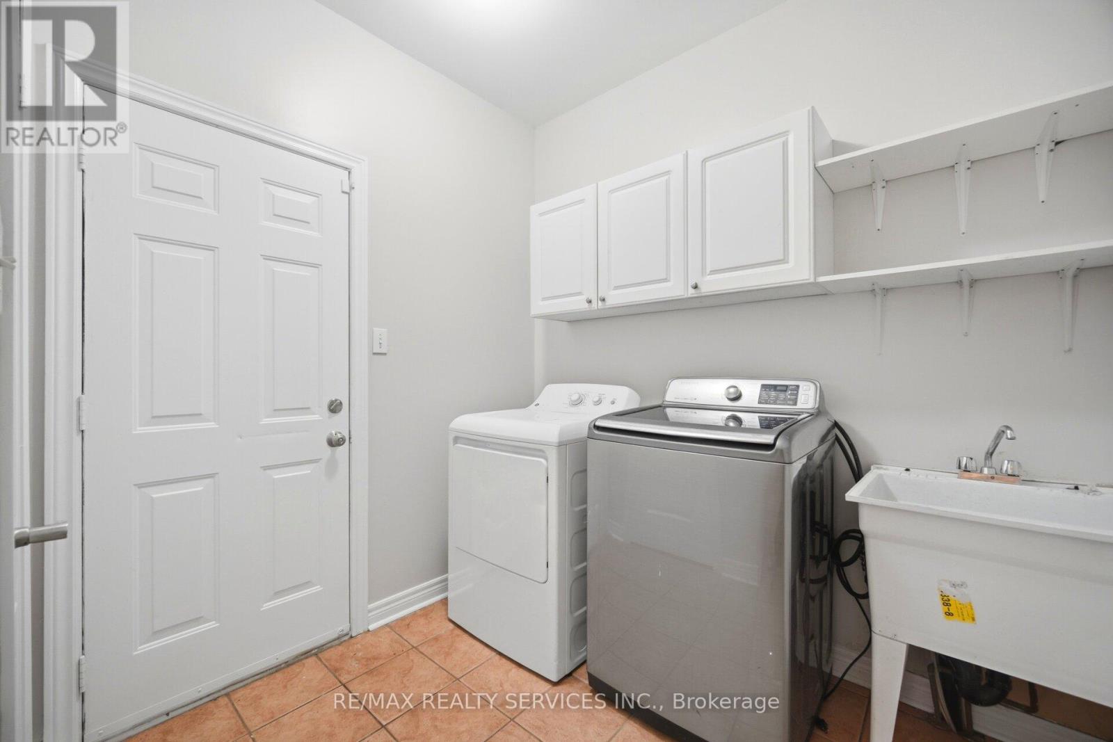 17 Donherb Crescent, Caledon, Ontario  L7C 1E3 - Photo 22 - W13028938