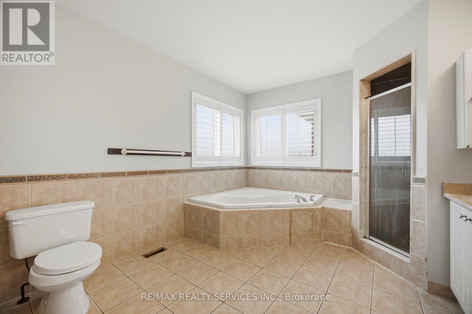 17 Donherb Crescent, Caledon, Ontario  L7C 1E3 - Photo 28 - W13028938