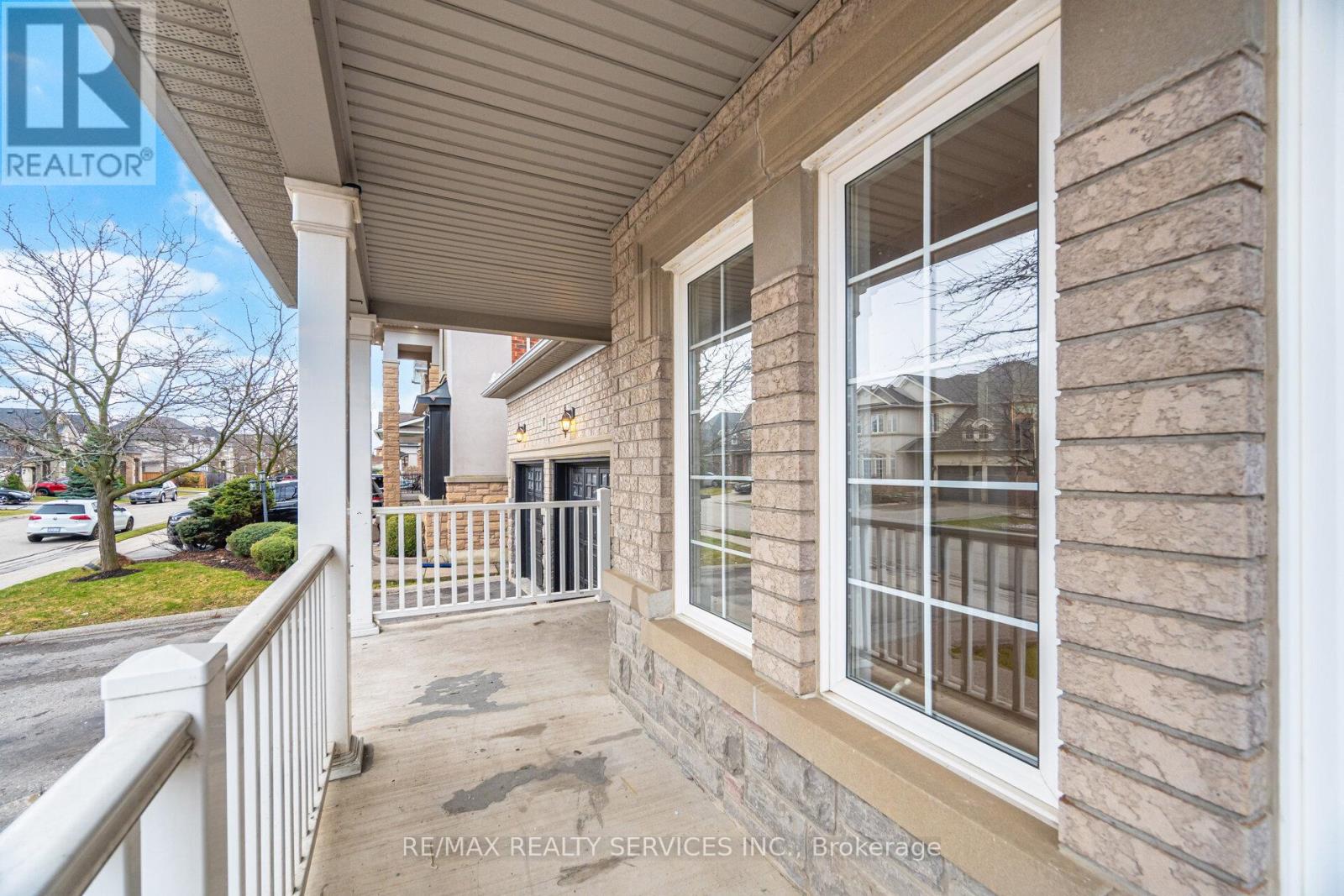 17 Donherb Crescent, Caledon, Ontario  L7C 1E3 - Photo 5 - W13028938