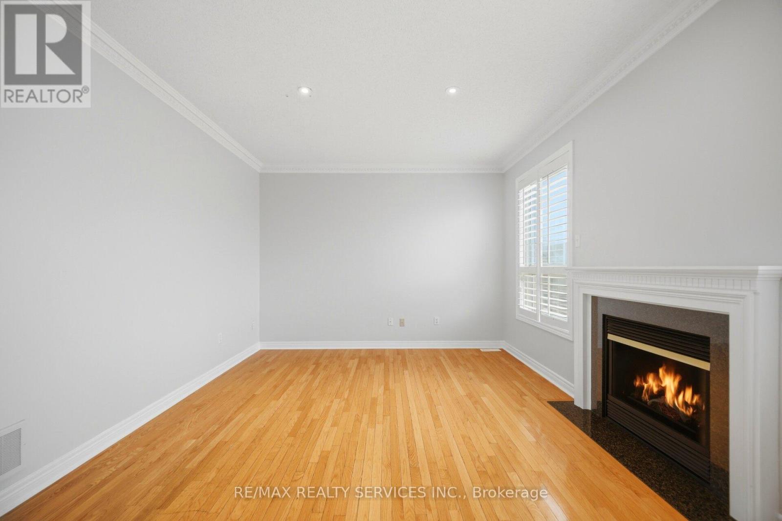 17 Donherb Crescent, Caledon, Ontario  L7C 1E3 - Photo 9 - W13028938