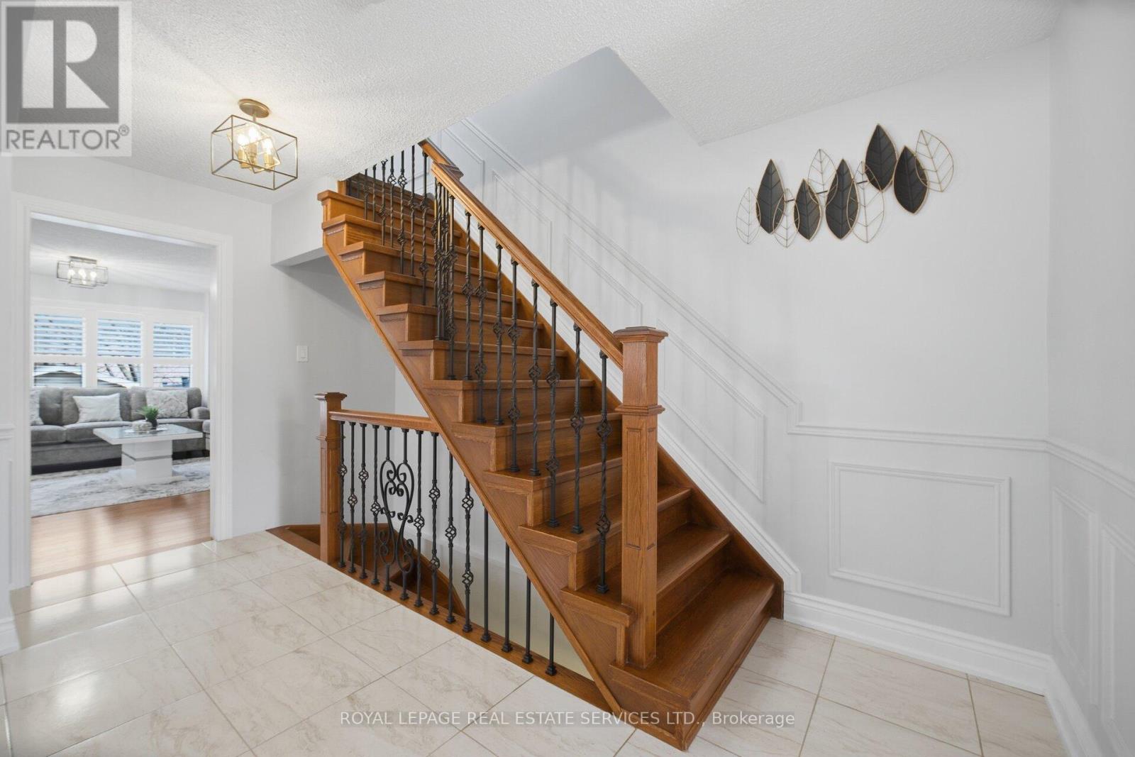 4679 Drakestone Crescent, Mississauga, Ontario  L5R 1K7 - Photo 14 - W13028956