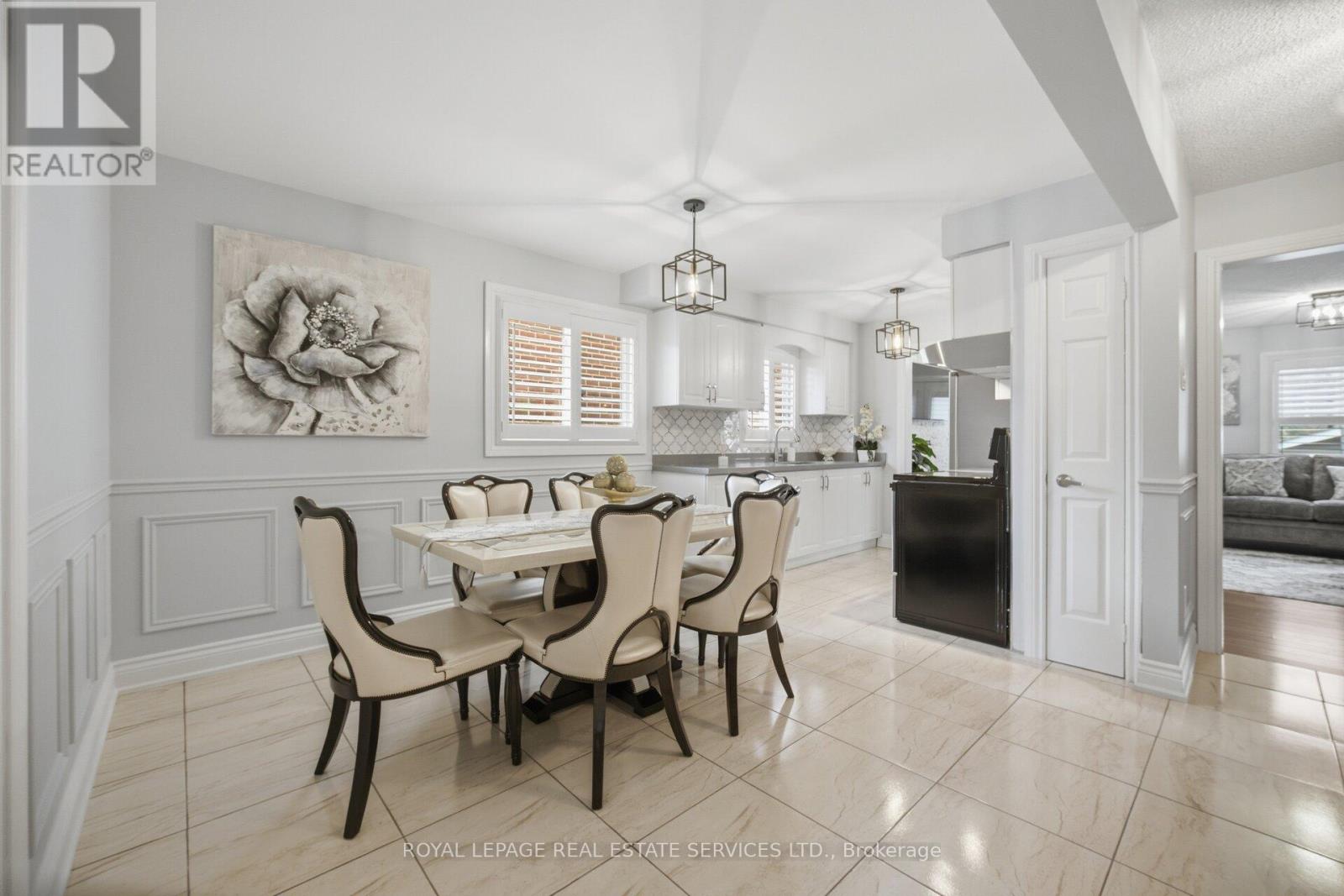 4679 Drakestone Crescent, Mississauga, Ontario  L5R 1K7 - Photo 7 - W13028956