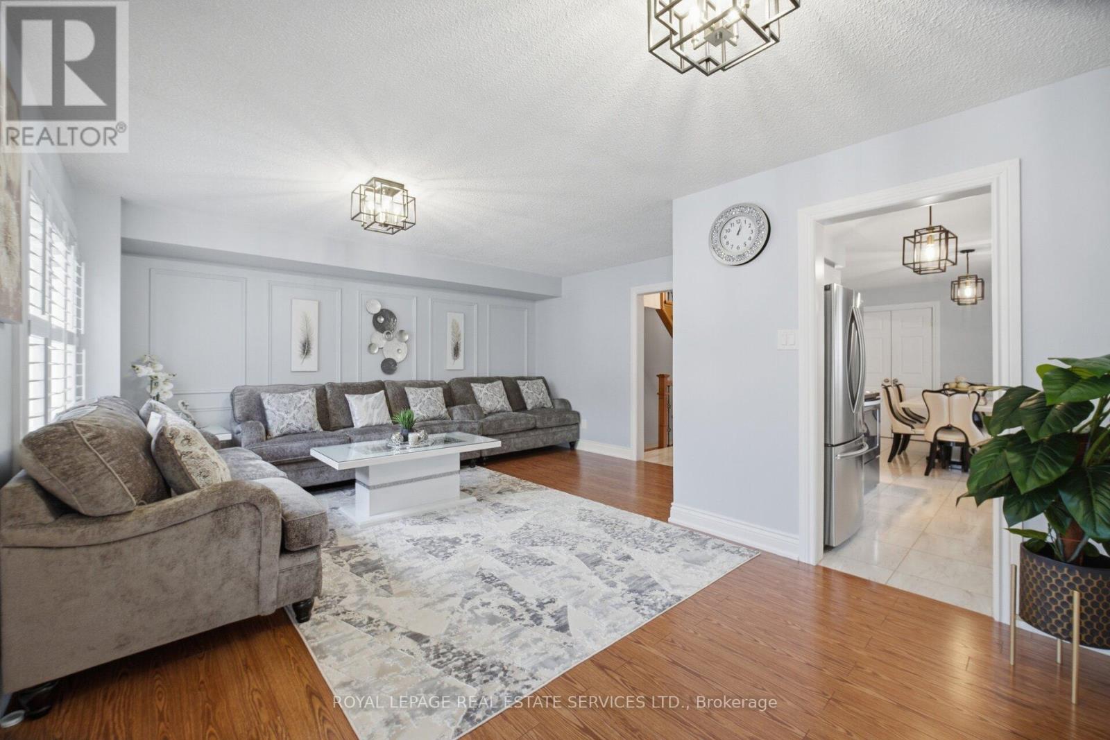 4679 Drakestone Crescent, Mississauga, Ontario  L5R 1K7 - Photo 9 - W13028956