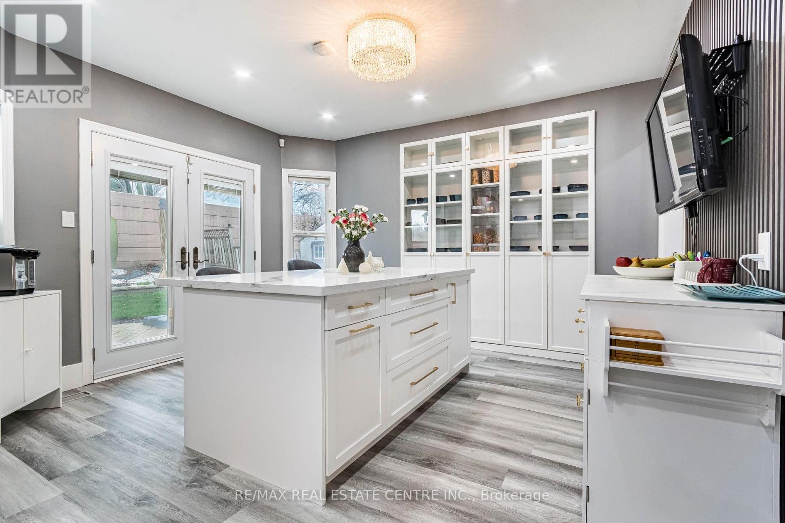 339 Parklane Road, Oakville, Ontario  L6H 4J4 - Photo 14 - W13028978