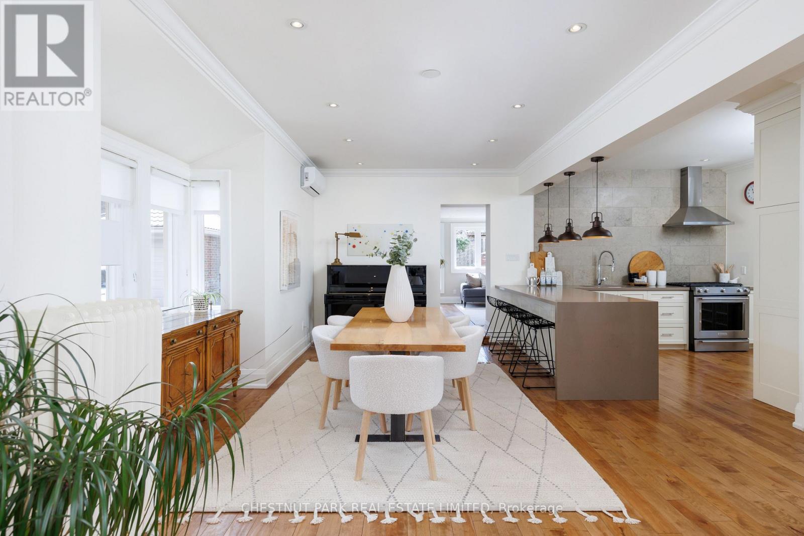 179 Glendonwynne Road, Toronto, Ontario  M6P 3E8 - Photo 10 - W13029014