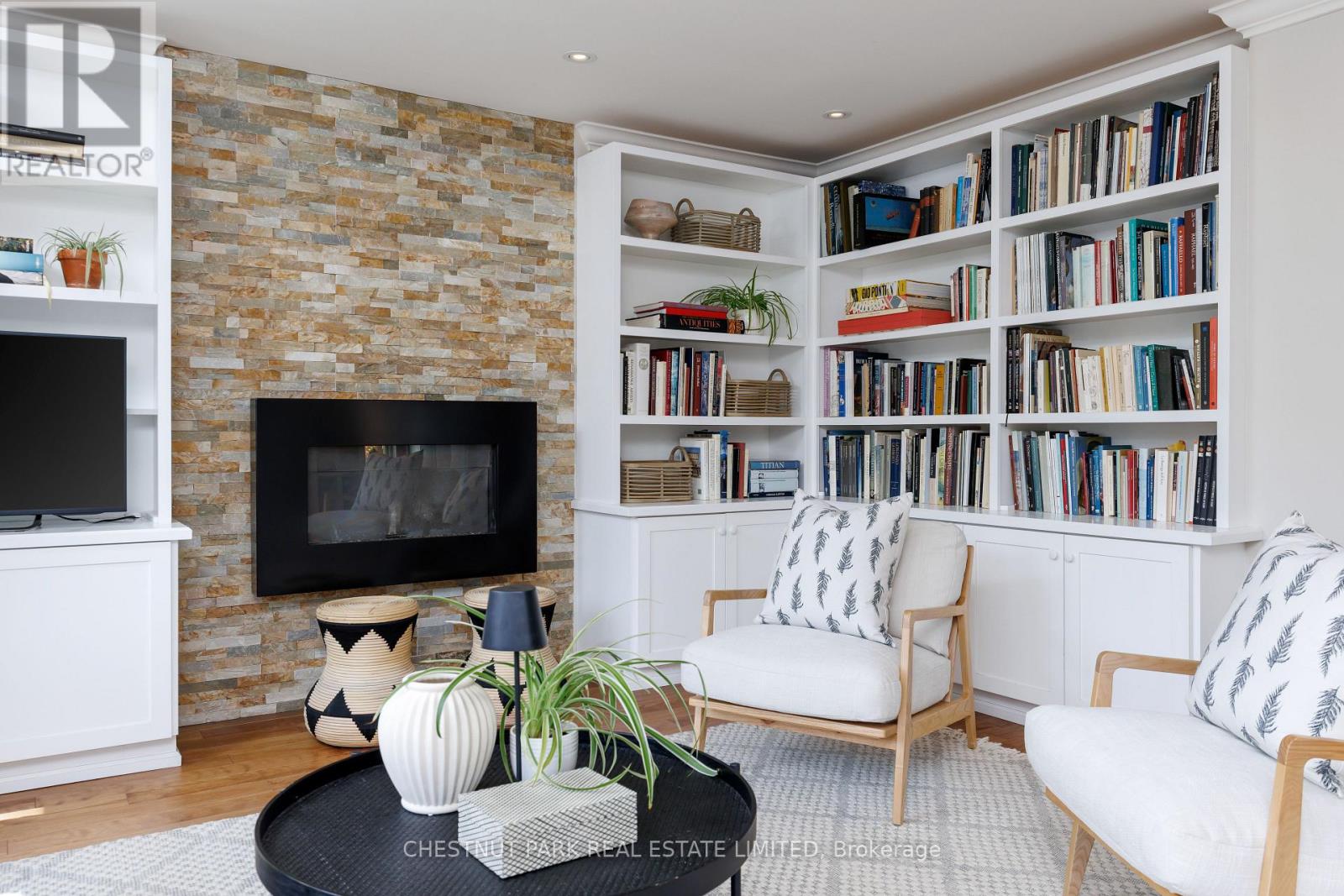 179 Glendonwynne Road, Toronto, Ontario  M6P 3E8 - Photo 14 - W13029014