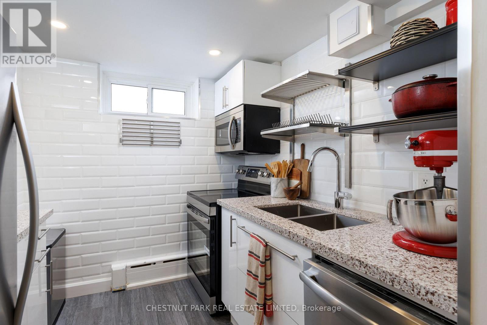 179 Glendonwynne Road, Toronto, Ontario  M6P 3E8 - Photo 33 - W13029014