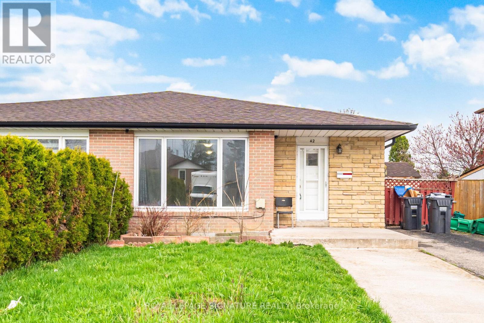 42 FLAMINGO CRESCENT, Brampton, Ontario