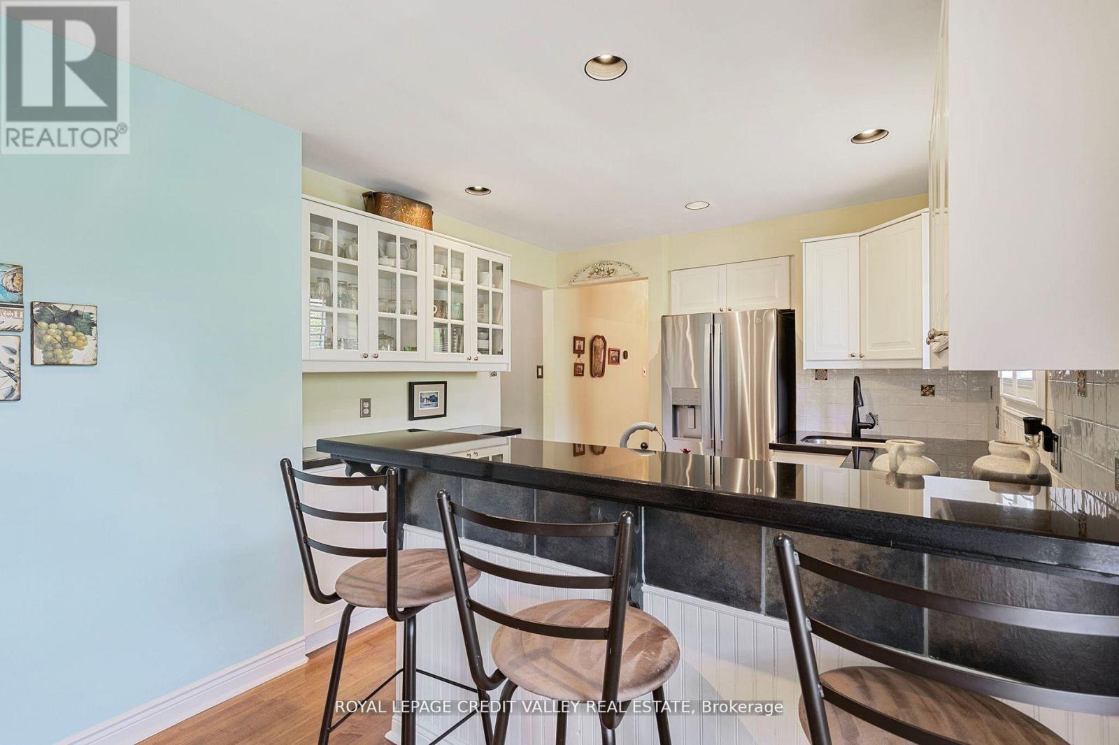 24 Ladore Drive, Brampton, Ontario  L6Y 1V5 - Photo 11 - W13029040