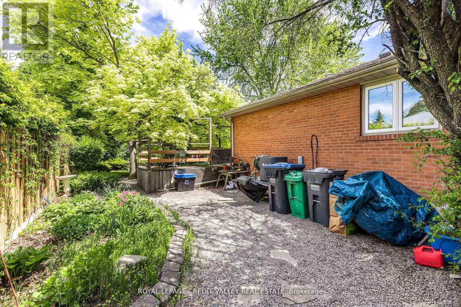 24 Ladore Drive, Brampton, Ontario  L6Y 1V5 - Photo 30 - W13029040